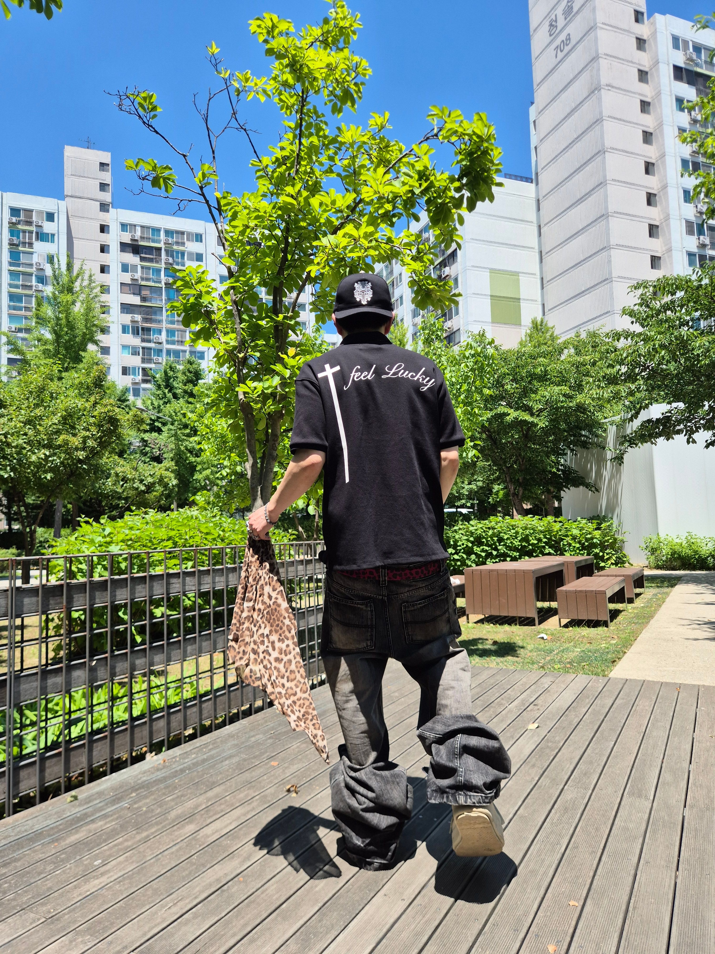 Chrome Hearts Dagger Denim Baseball Hat Black White 착용 스타일 - 3