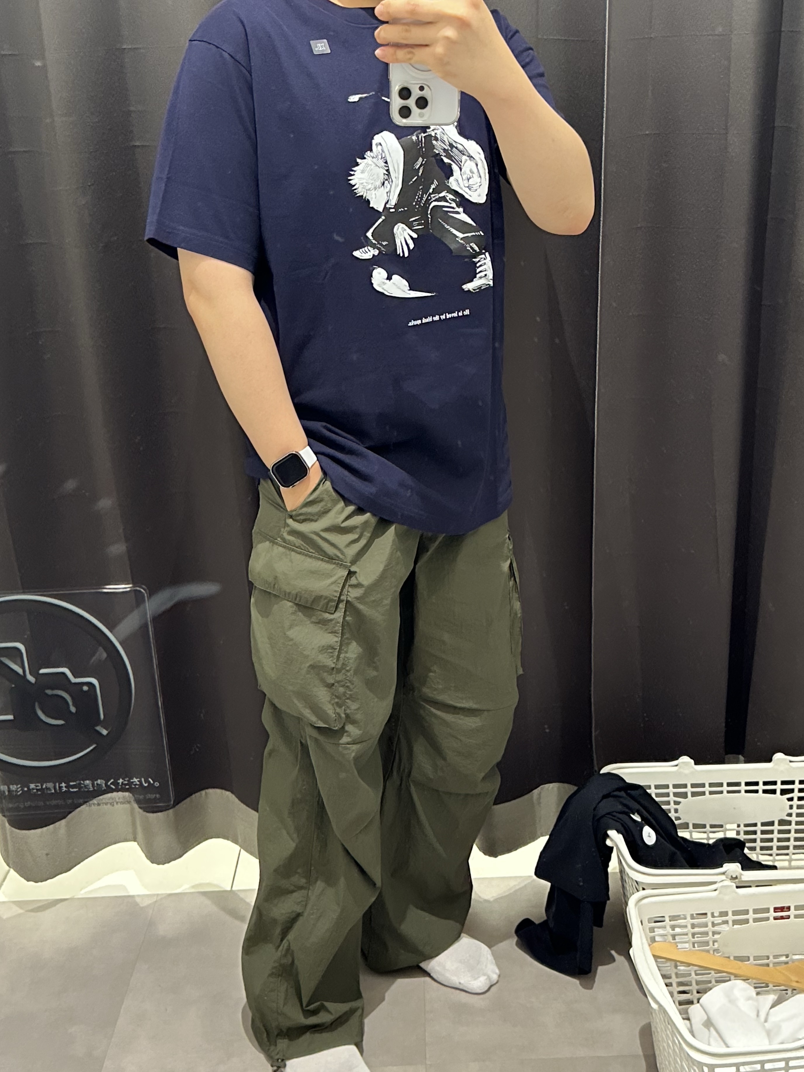Uniqlo UT Shueisha 100th Anniversary Jujutsu Kaisen T-Shirt Navy ์ฐฉ์ฉ ์คํ์ผ
