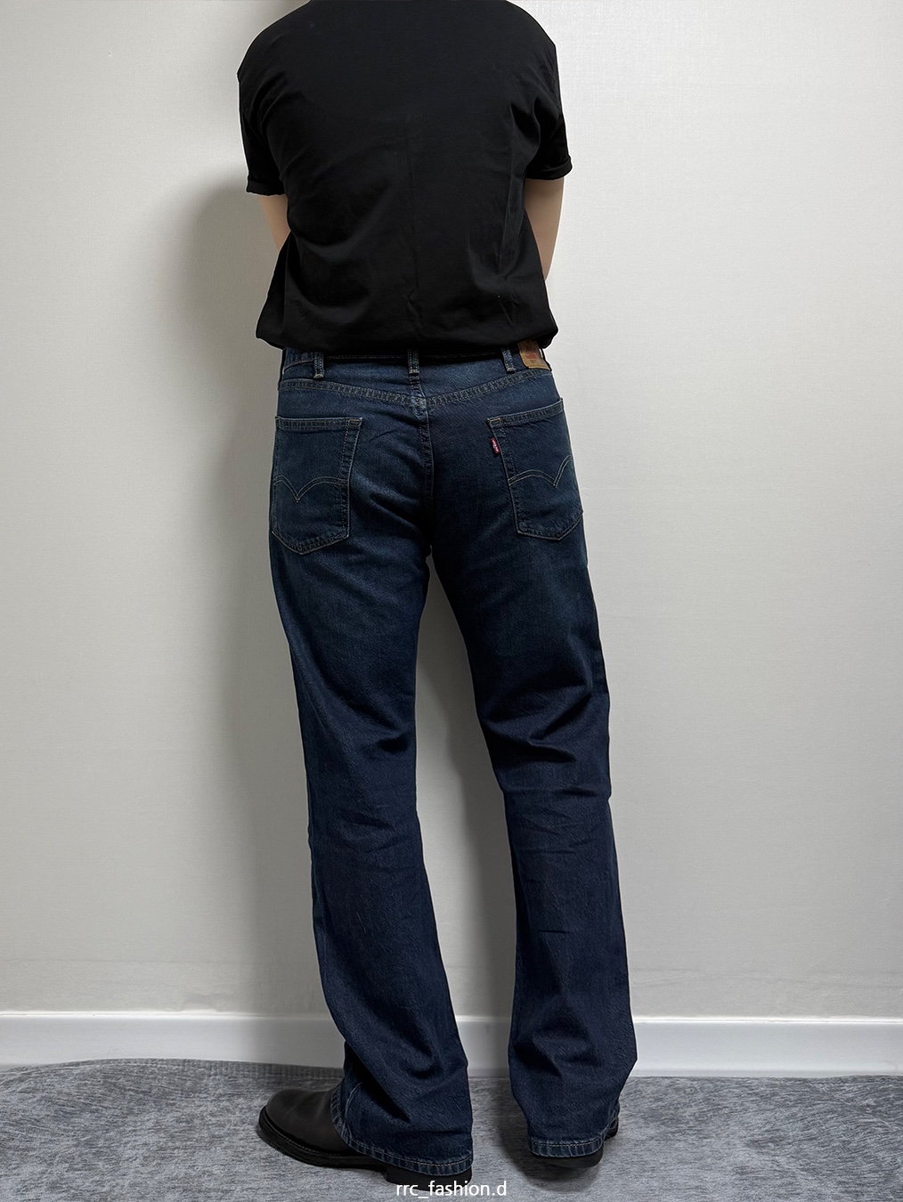Levi's 517 Bootcut Jeans Got A Feeling Dark Wash Stretch, Kinchi Maryam Grainy - 647 (a) Black 착용 스타일 - 3