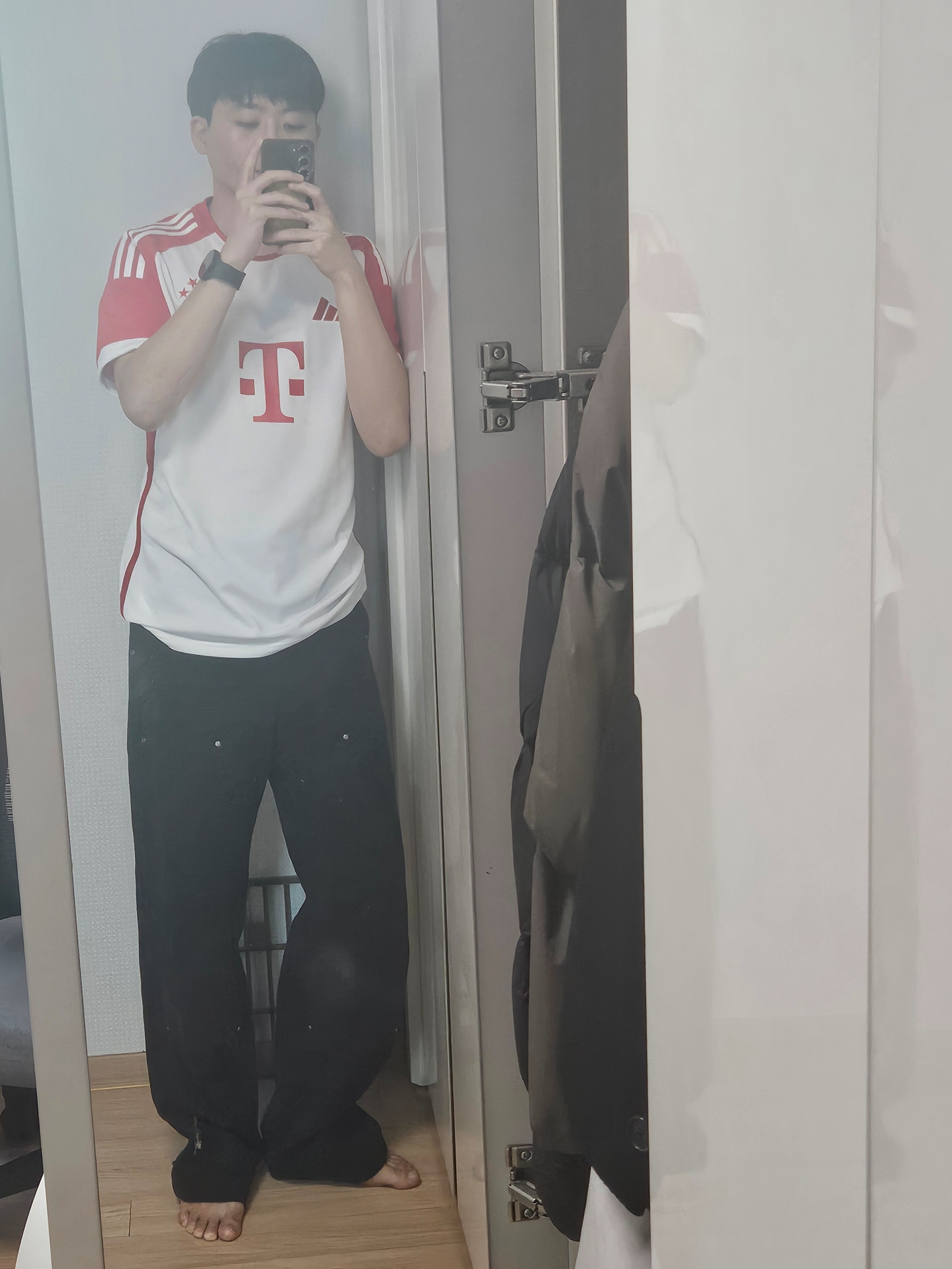 Adidas Bayern Munchen 2023/24 Home Jersey White Red - KR Sizing (Non Marking Ver.) 착용 스타일