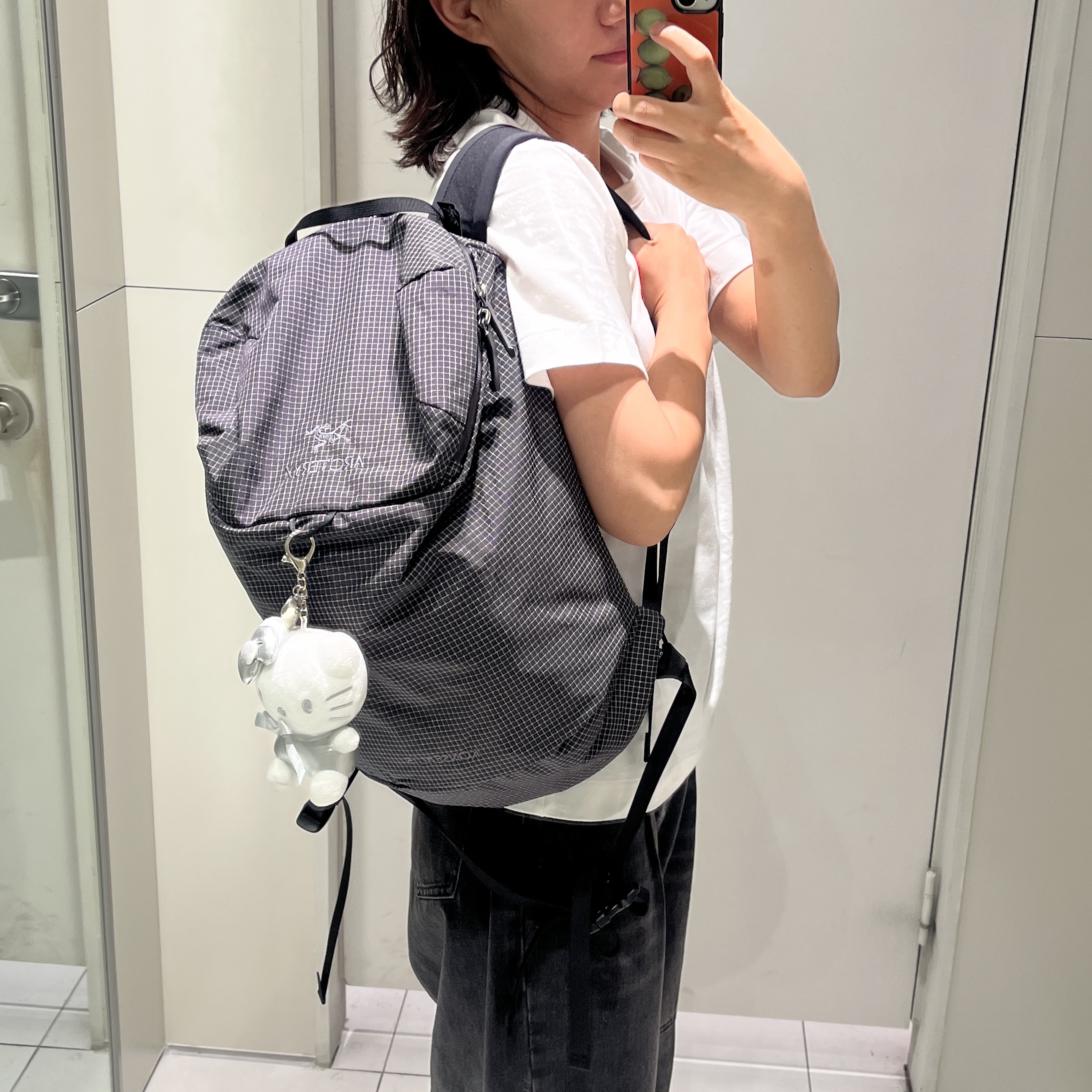 Arc'teryx Konseal 15 Backpack Black 착용 스타일