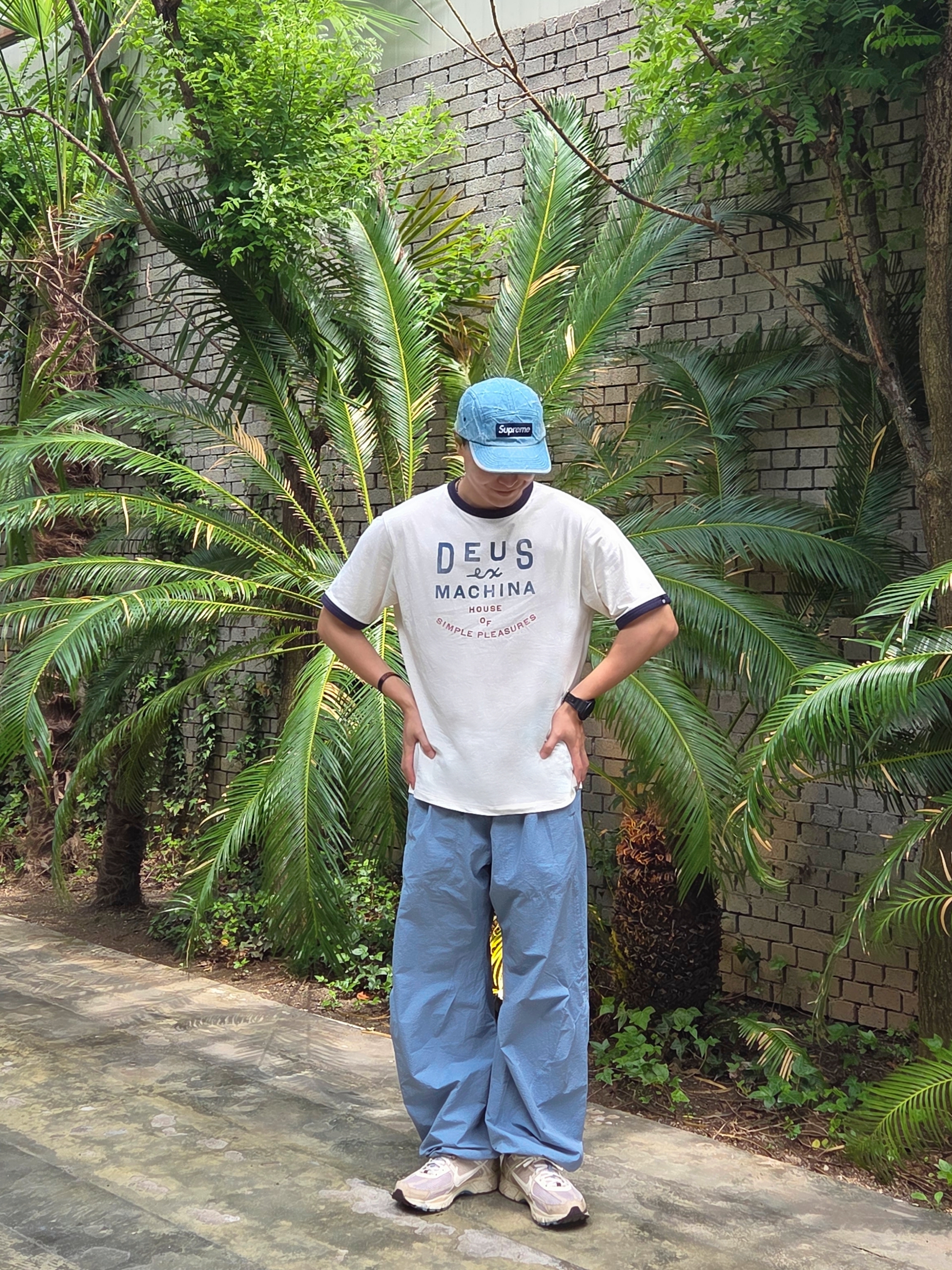 Supreme Punched Denim Camp Cap Washed Indigo - 23FW, Deus Ex Machina House of Simple Pleasures Ringer T-Shirt Ivory 착용 스타일 - 2