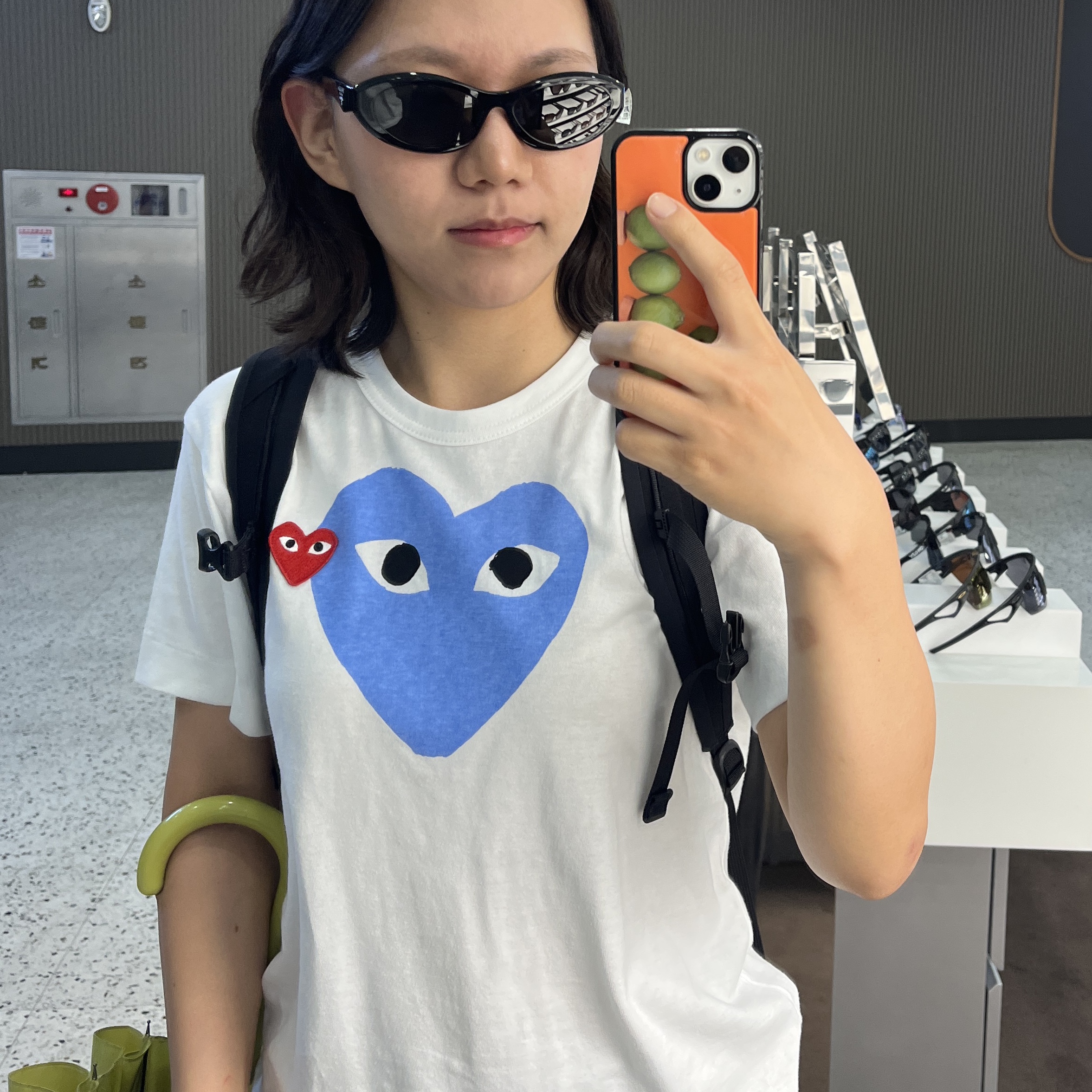 Play Comme des Garcons Red Heart Printed Blue Heart T-Shirt White, Prada Symbole Sunglasses Slate Gray Lenses Alternative fit 착용 스타일