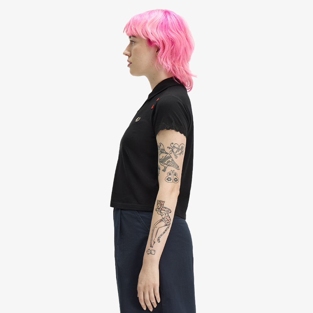 프레드페리 x 에이미와인하우스 엠브로이더드 디테일 폴로 셔츠 블랙 화이트(Fred Perry x Amy Embroidered Detail Polo Shirt Black) - 2