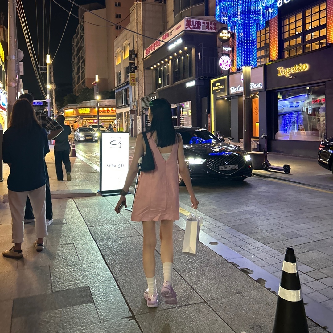 (W) Asics x Kiko Kostadinov x Heaven by Marc Jacobs Gel-Lokros Vapor Cosmos 착용 스타일