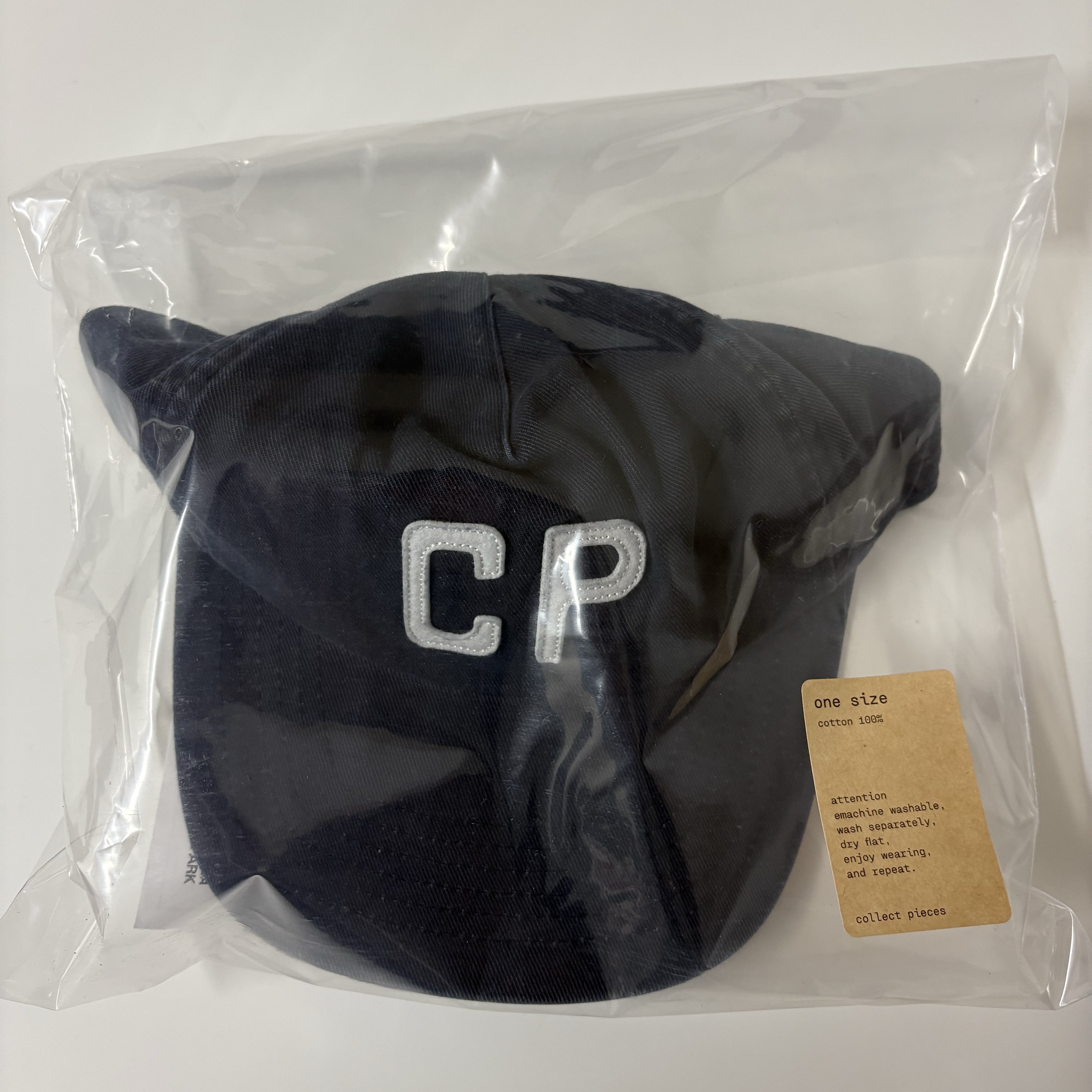 Collect Pieces CP 5 Panel Cap Black 착용 스타일