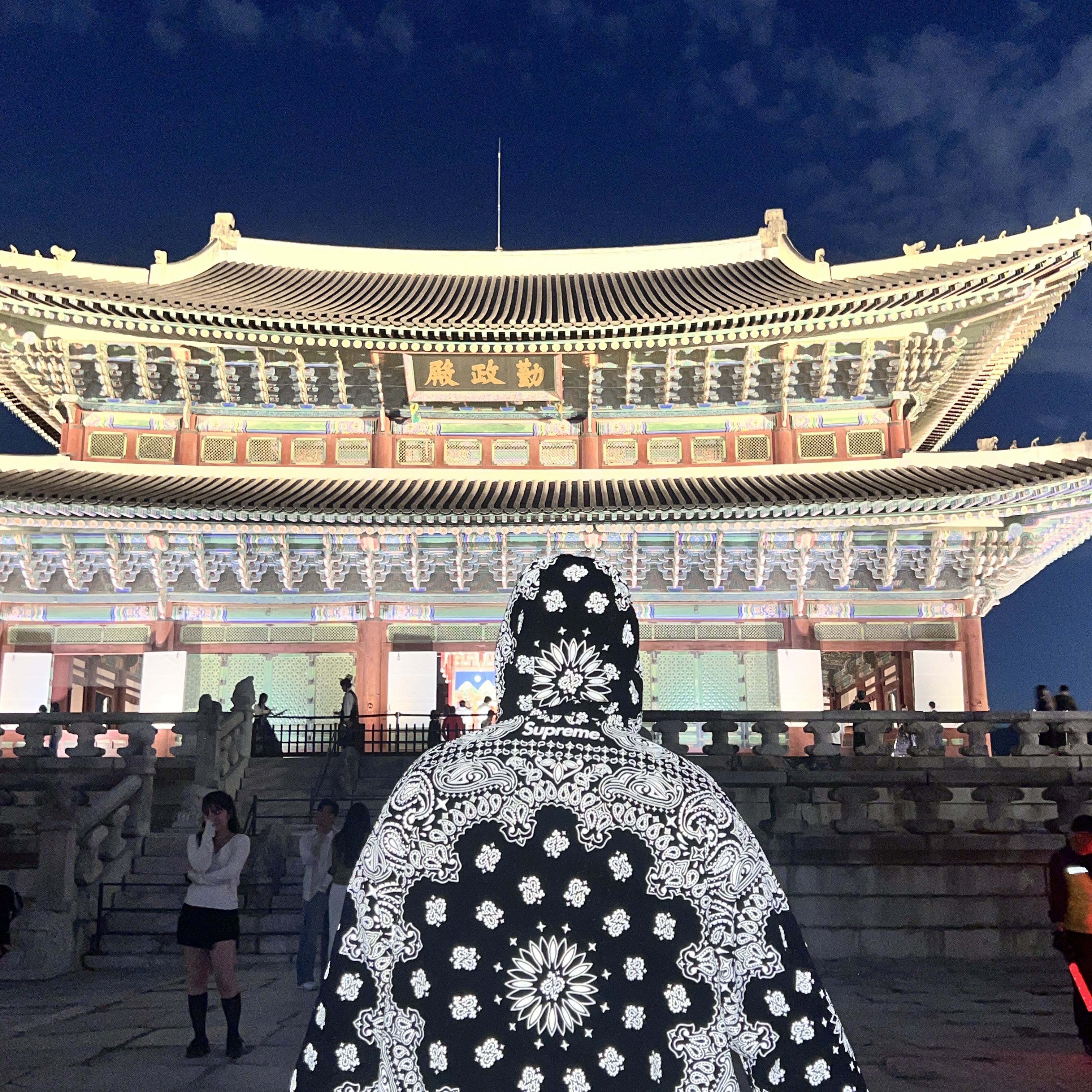 Supreme Reflective Bandana Anorak Black - 26SS, Supreme Reflective Ripstop Anorak Black - 25SS 착용 스타일 - 2
