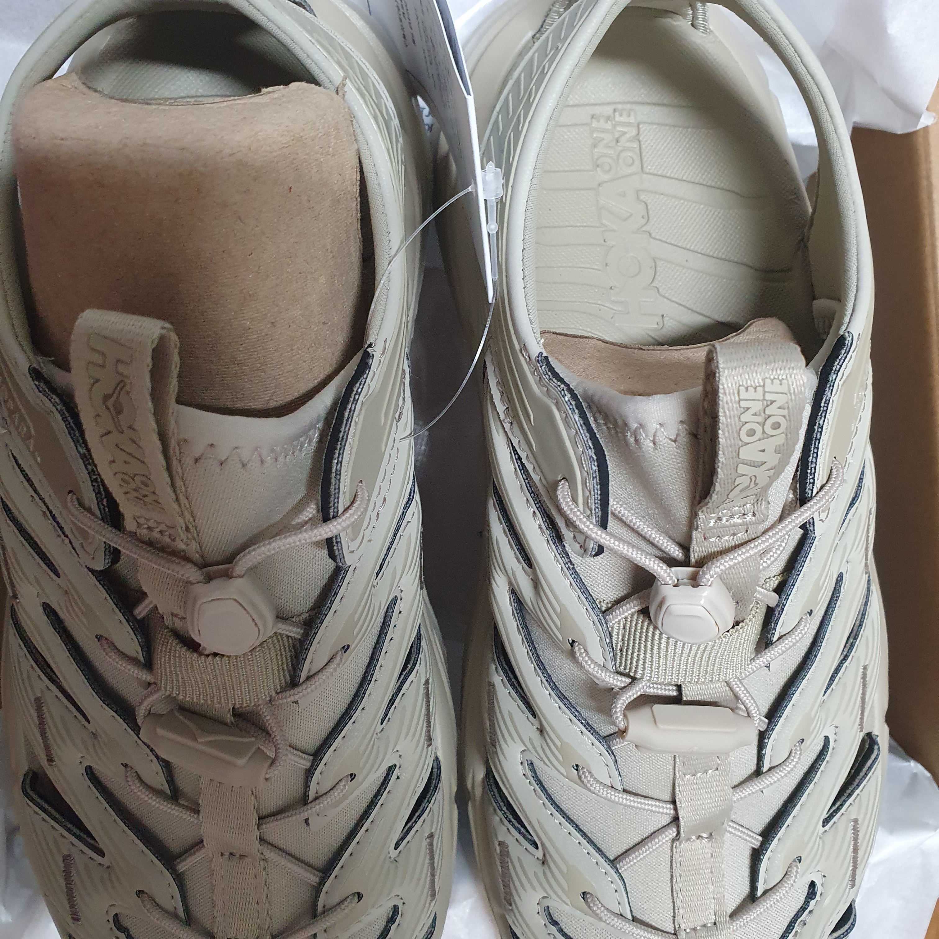 Hoka Hopara Oxford Tan 착용 스타일