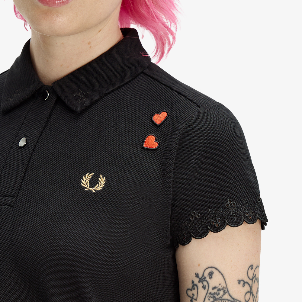 프레드페리 x 에이미와인하우스 엠브로이더드 디테일 폴로 셔츠 블랙 화이트(Fred Perry x Amy Embroidered Detail Polo Shirt Black) - 4