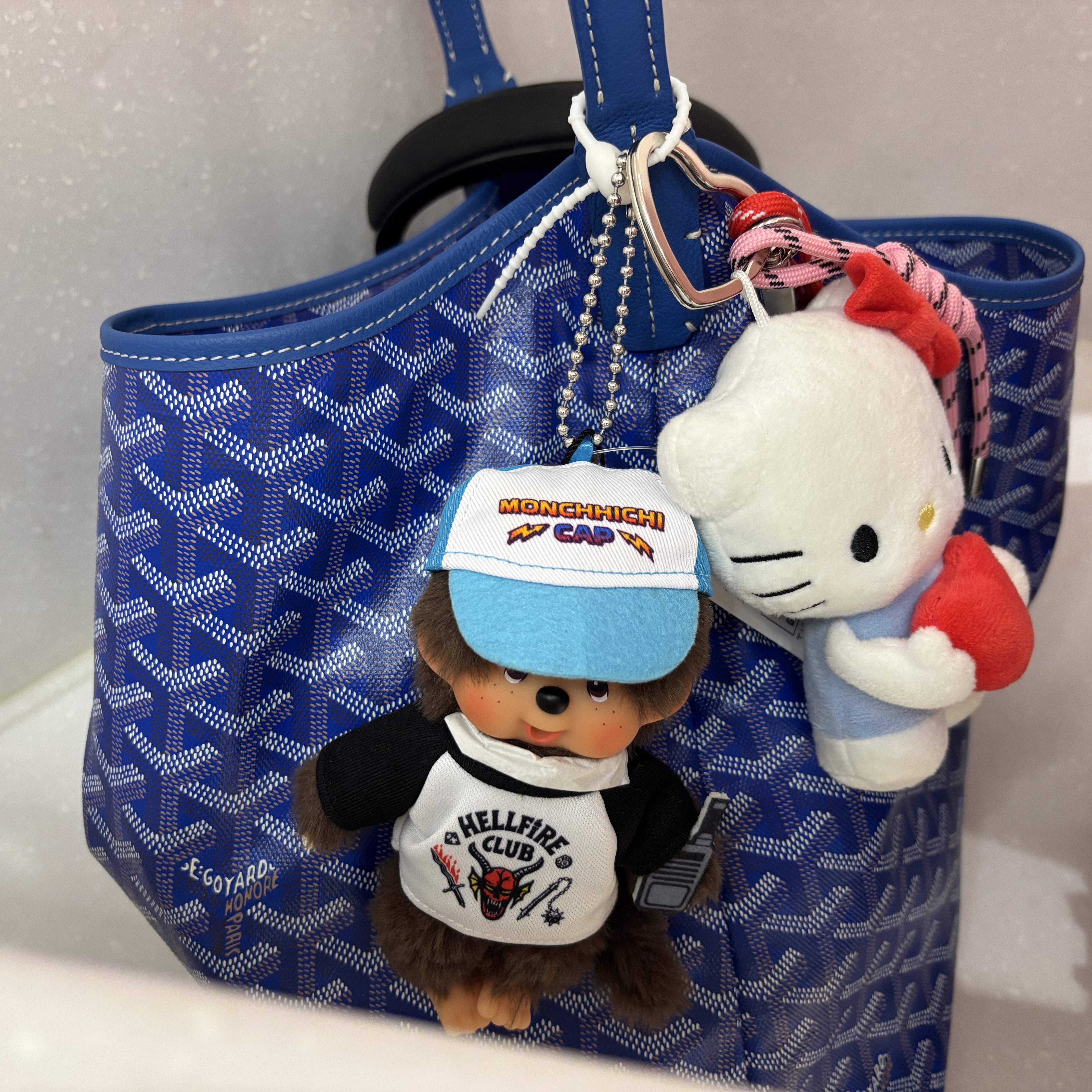 Monchhichi x Strange Things Key Chain Hellfire Club 착용 스타일