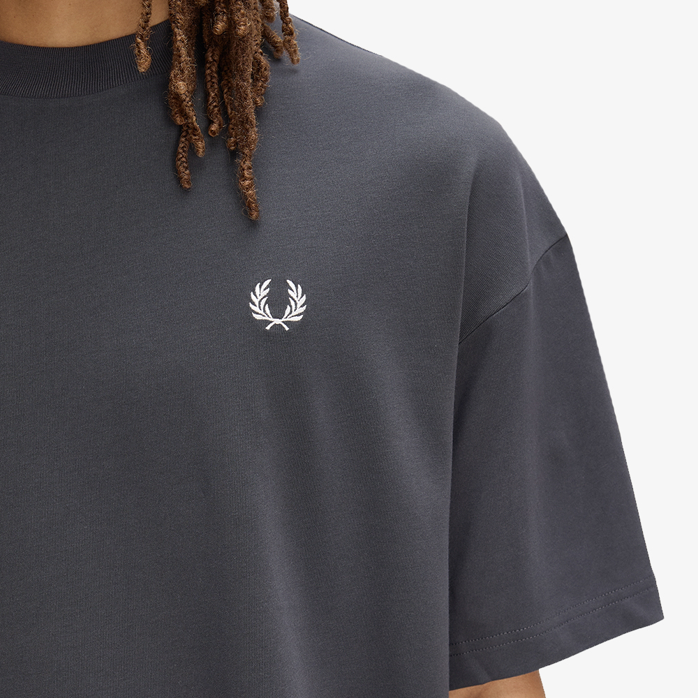 프레드페리 오버사이즈드 백 프린트 로렐리스 티셔츠 앵커 그레이(Fred Perry Oversized Back Print LW T-Shirt Anchor Grey) - 4