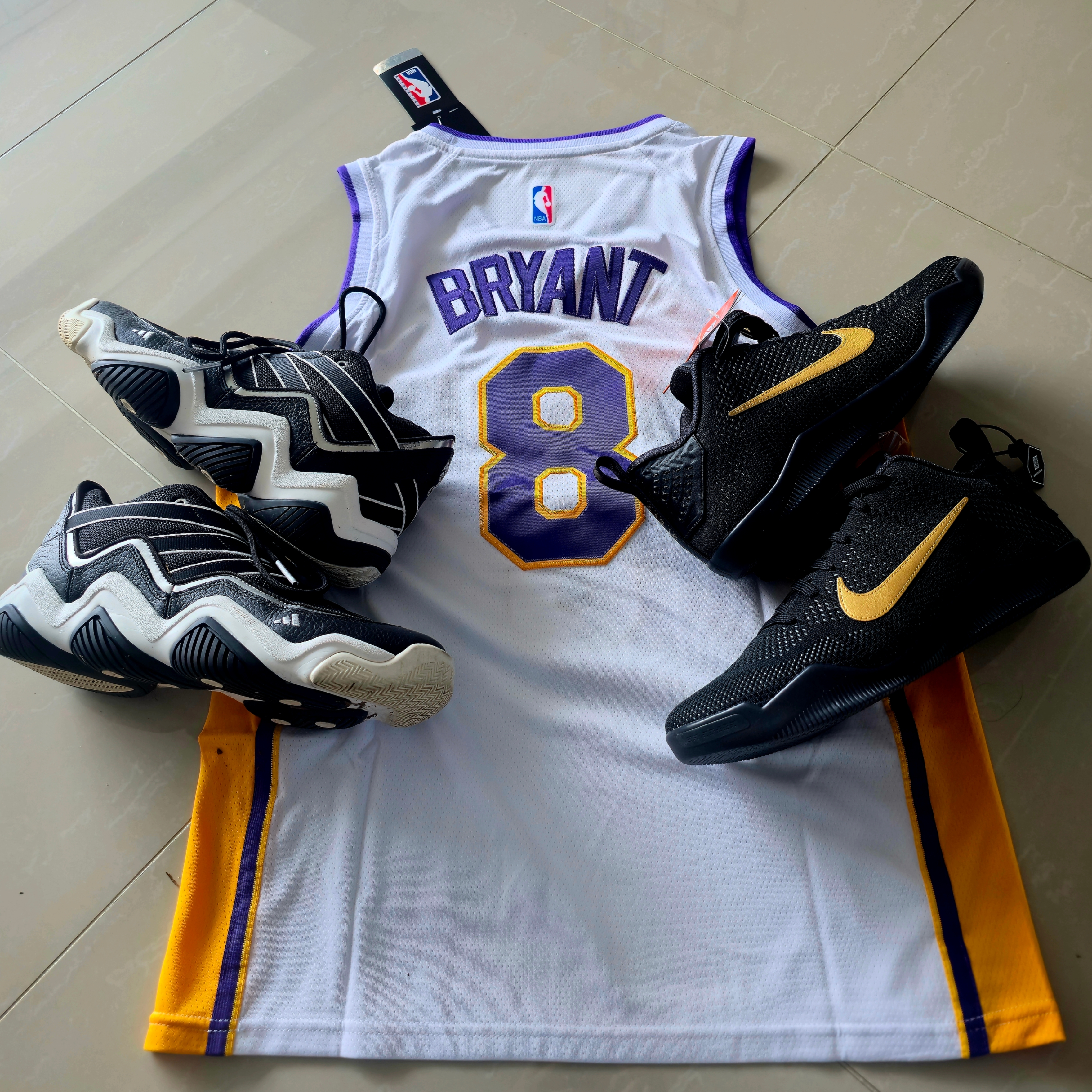 Adidas Top Ten 2010 Core Black Silver Metallic, Kobe 11 Elite Protro Fade to Black 착용 스타일