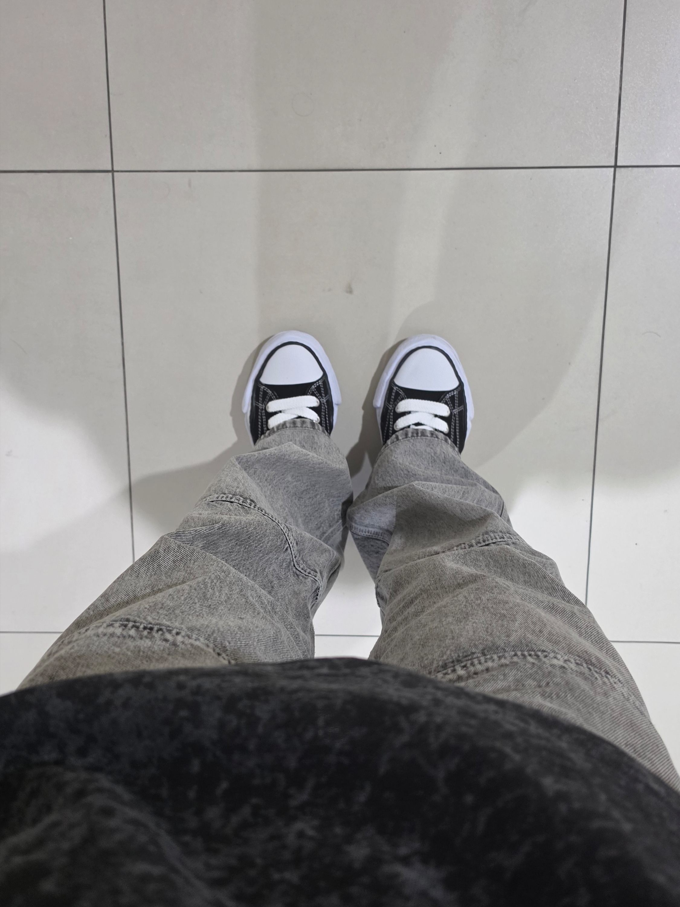 Maison Mihara Yasuhiro Peterson OG Sole Canvas Low Sneakers Black 착용 스타일