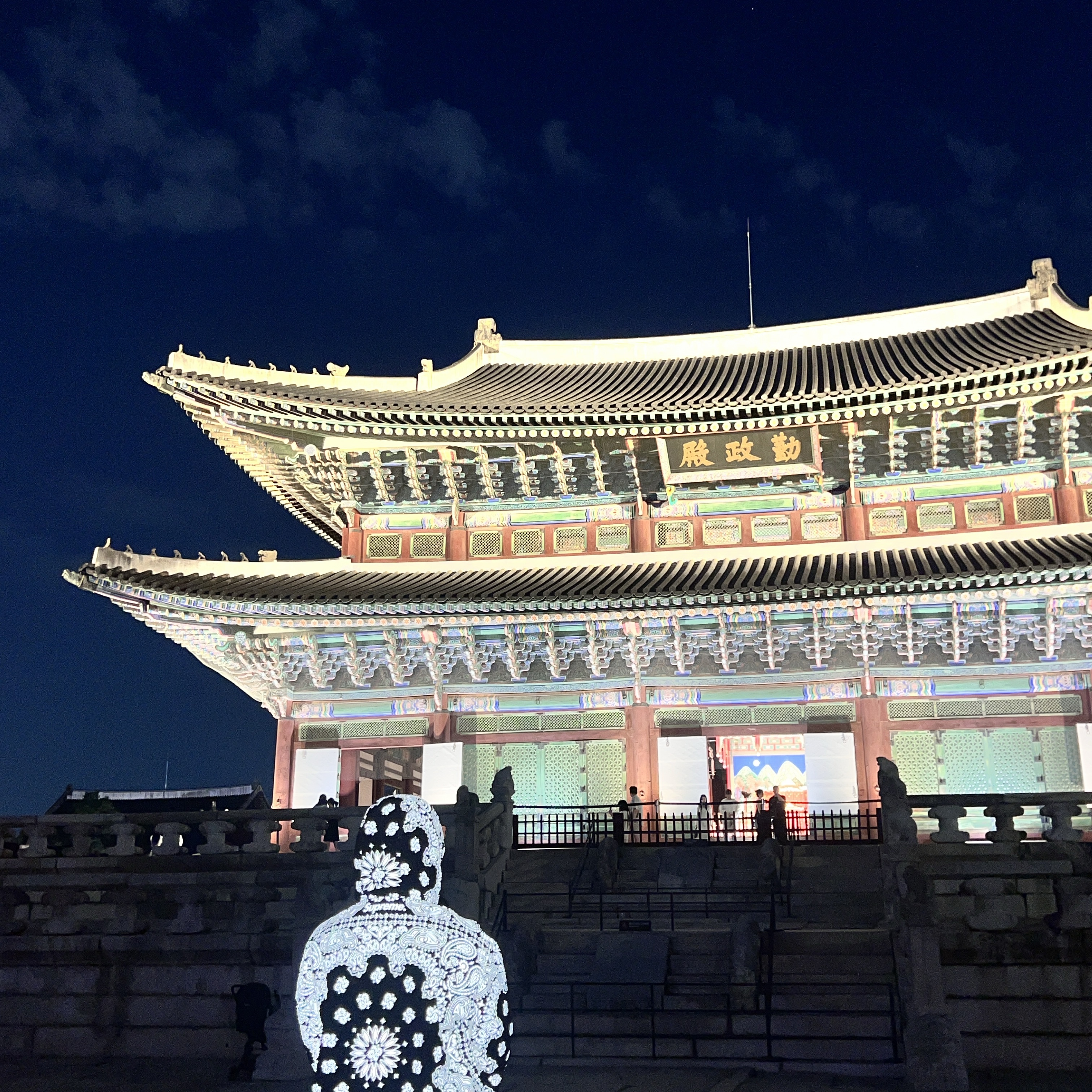 Supreme Reflective Bandana Anorak Black - 26SS, Supreme Reflective Ripstop Anorak Black - 25SS 착용 스타일 - 1