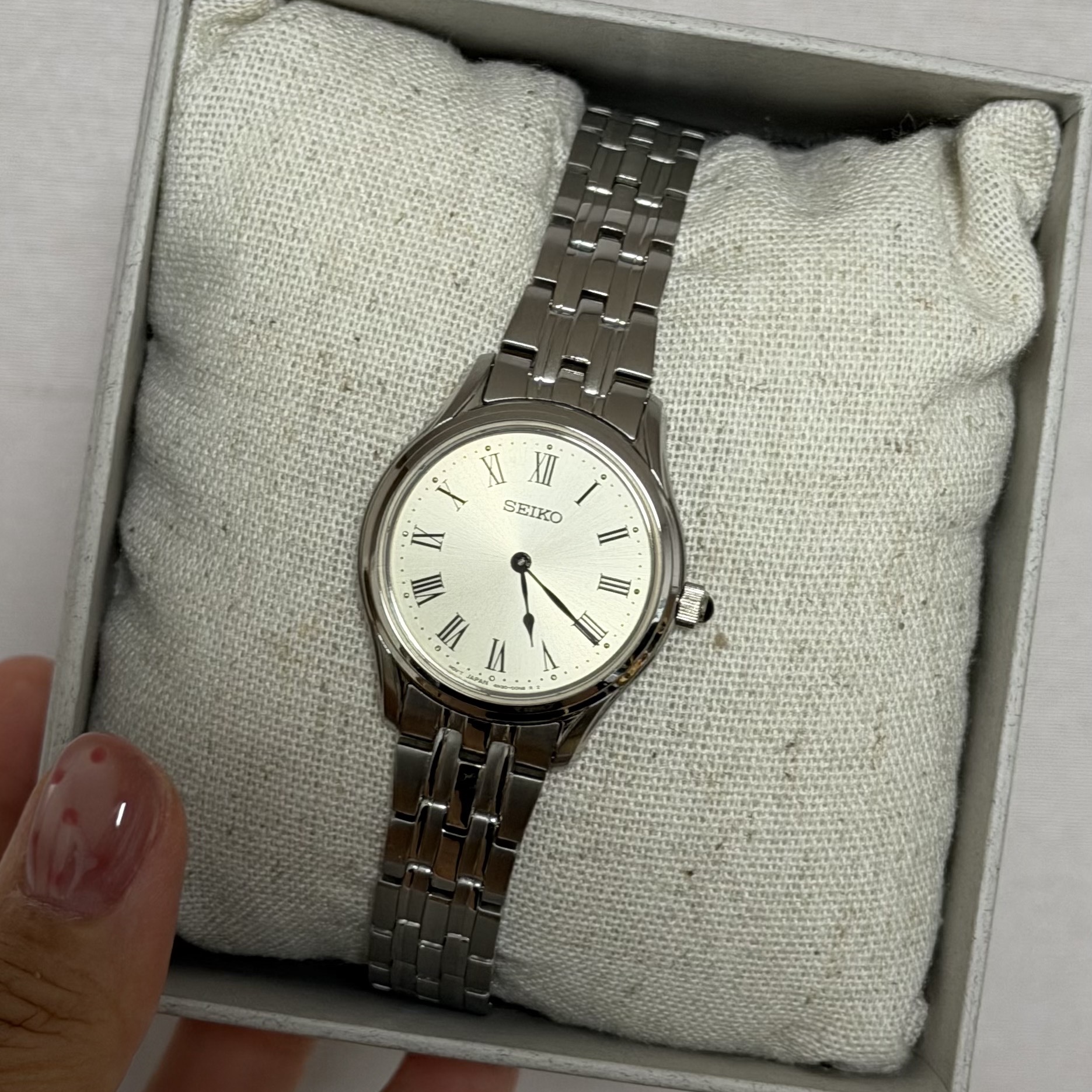 Seiko SWR069P1 29mm Silver 착용 스타일 - 2