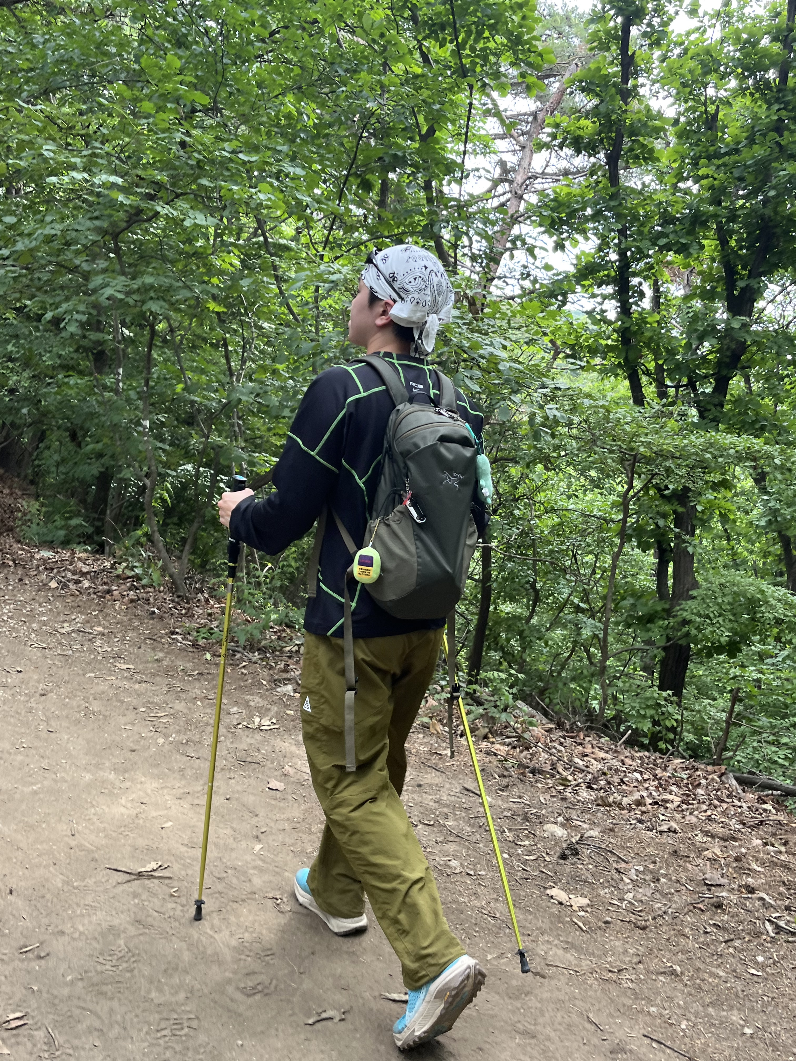 Nike ACG Zegama Baltic Blue Light Orewood Brown, Nike ACG Dolomiti Pants Olive Flak Black - Asia 착용 스타일 - 1
