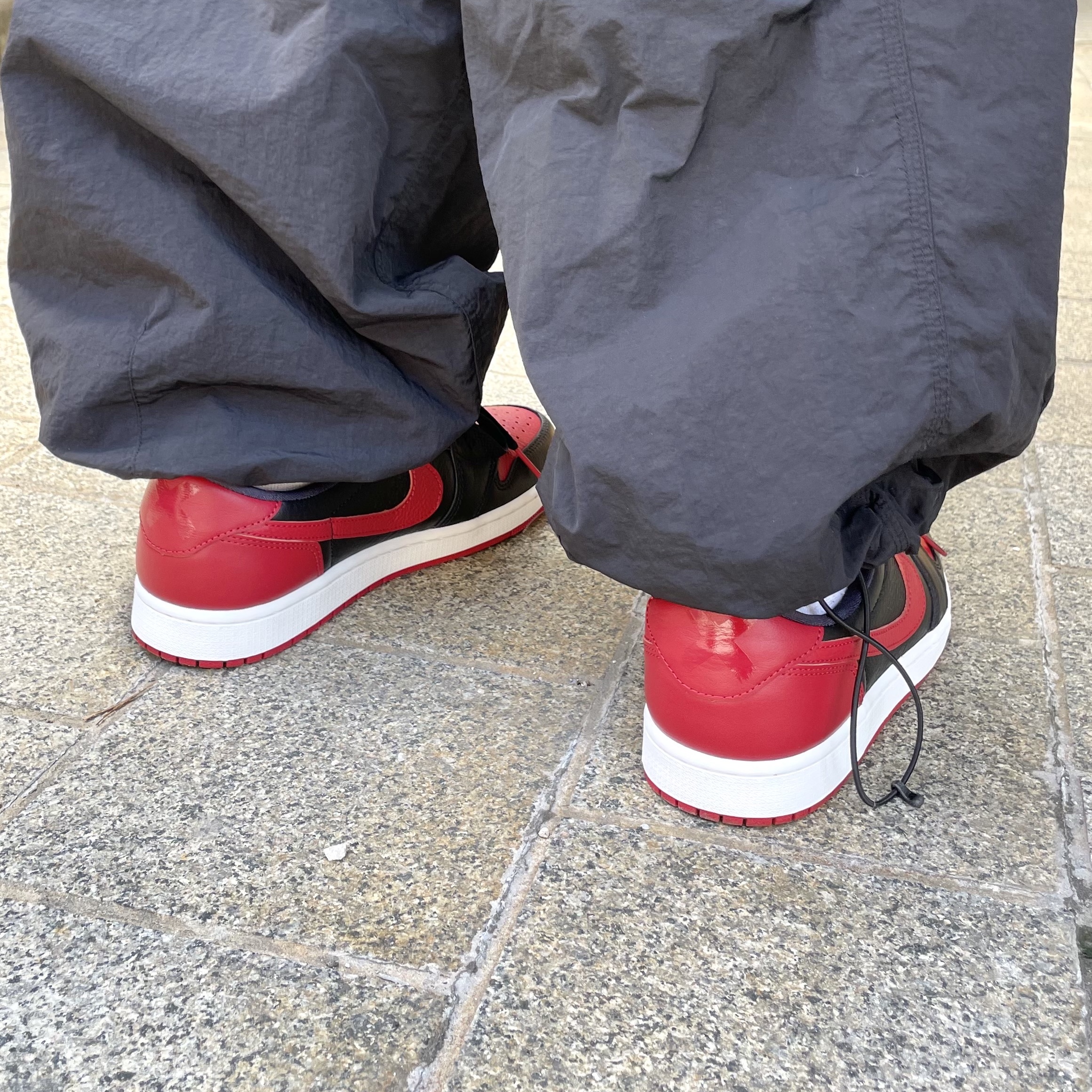 Jordan 1 Retro Low OG Banned 2026 착용 스타일 - 2