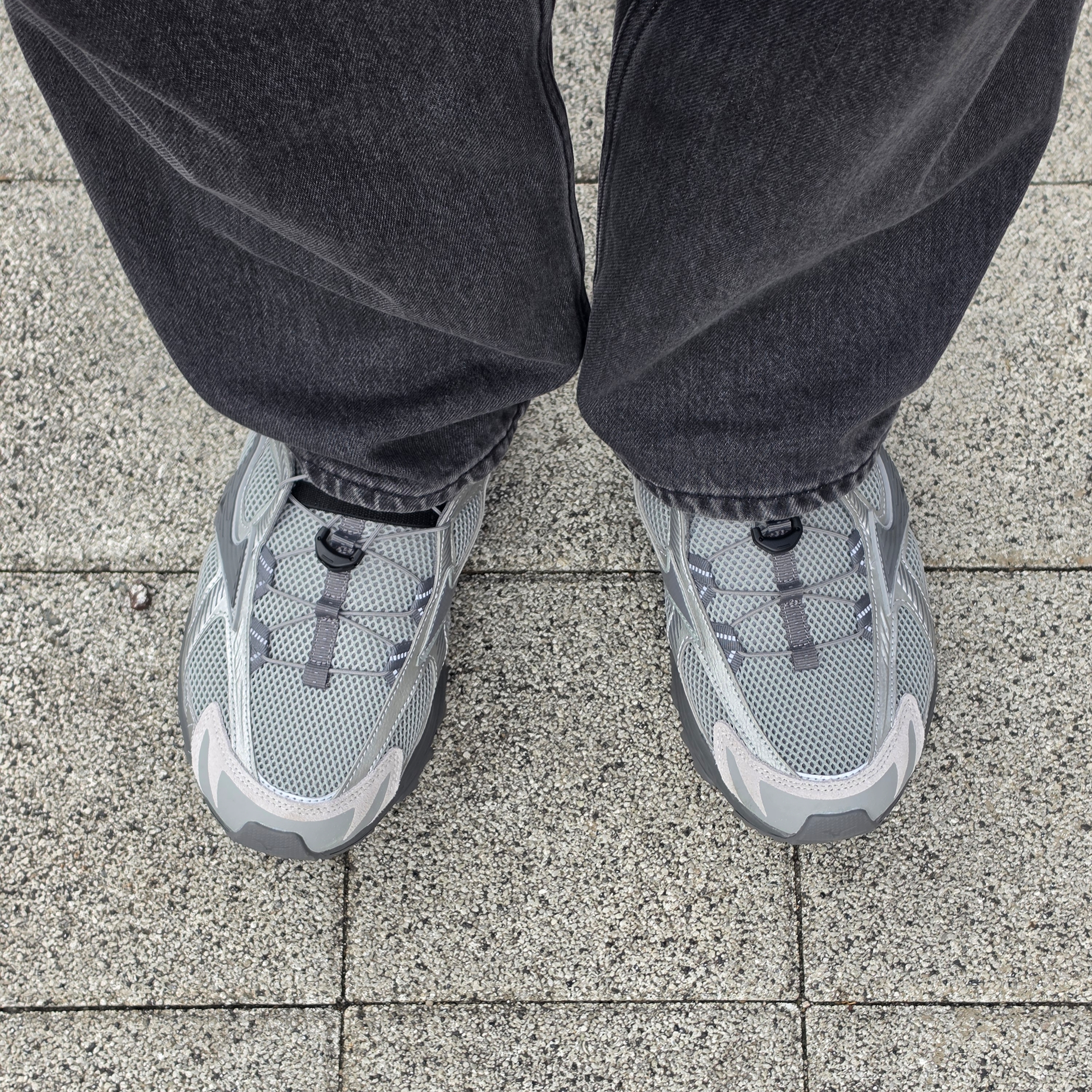 Mizuno Racer Trail SE Silver Grey 착용 스타일 - 2