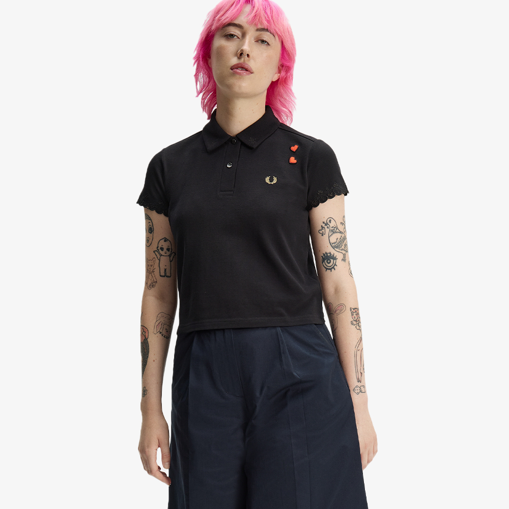 프레드페리 x 에이미와인하우스 엠브로이더드 디테일 폴로 셔츠 블랙 화이트(Fred Perry x Amy Embroidered Detail Polo Shirt Black) - 3