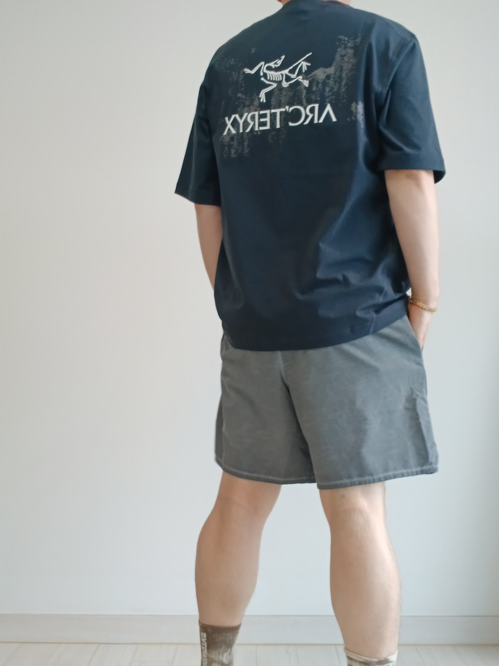 Nike N.A.C. Unlimited 7 Inch Training Shorts Smoke Grey (IF2814-084), Arc'teryx Envoy Grand Wall SS T-Shirt Orion 착용 스타일 - 4