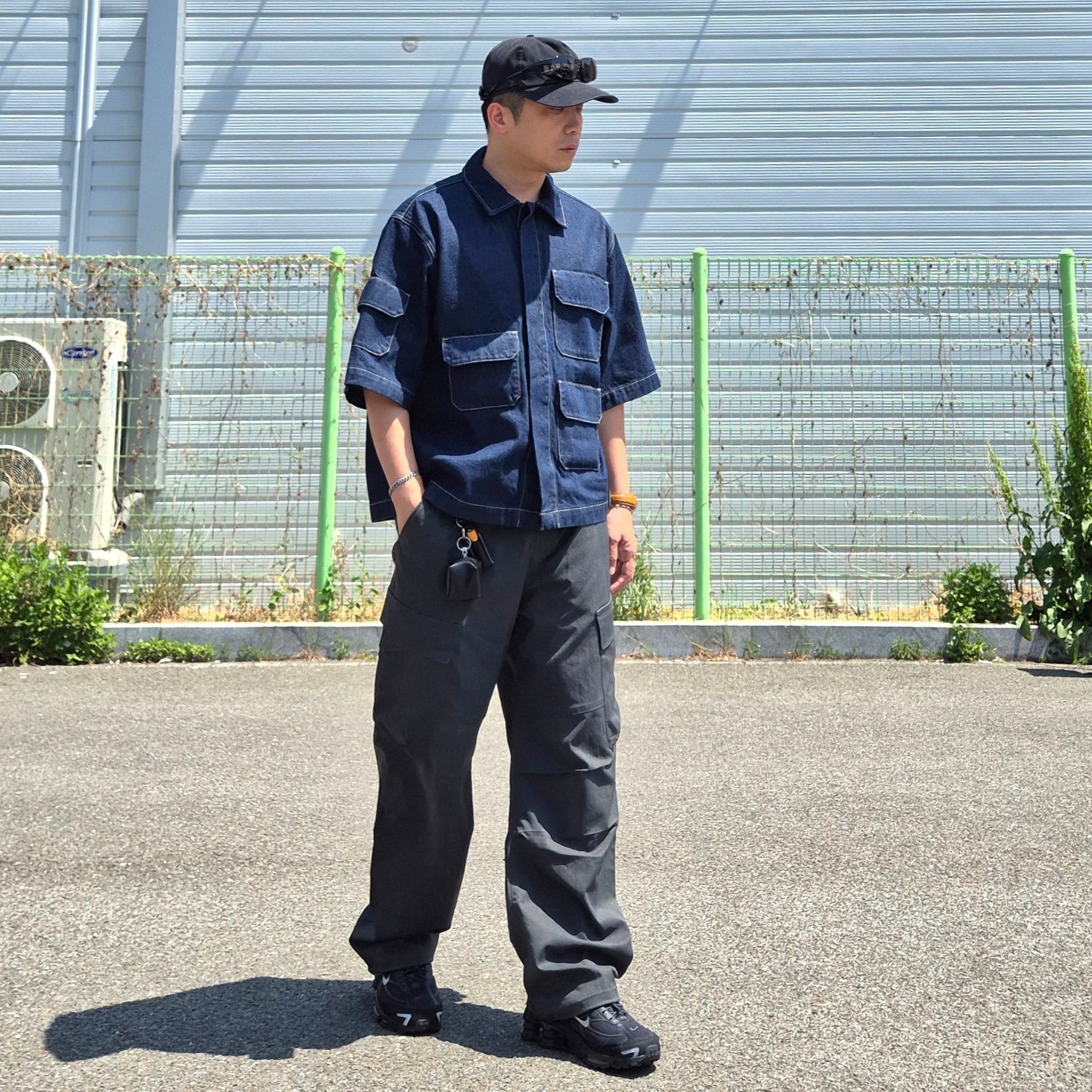 Nike Shox Ride 2 Off Noir and Velvet Brown, Takashiba Gimune Safety Overglasses Black 착용 스타일 - 2