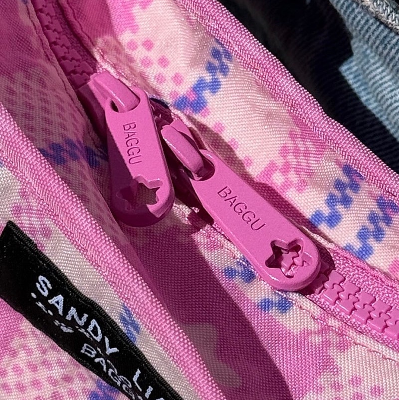 Sandy Liang x Baggu Mini Nylon Market Bag Market Plaid Pink 착용 스타일 - 4