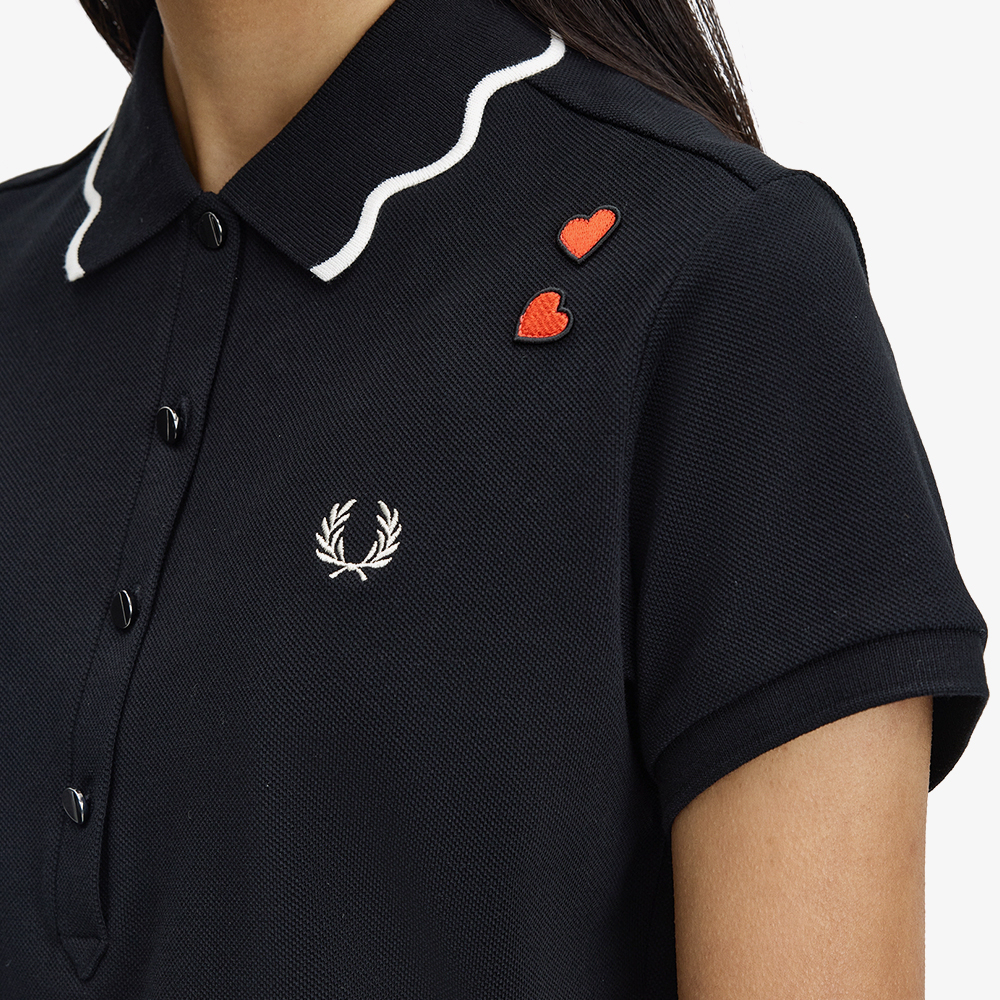 프레드페리 x 에이미와인하우스 스캘롭트 트림 폴로 셔츠 - 블랙(Fred Perry x Amy Scalloped Trim Polo Shirt Black) - 4