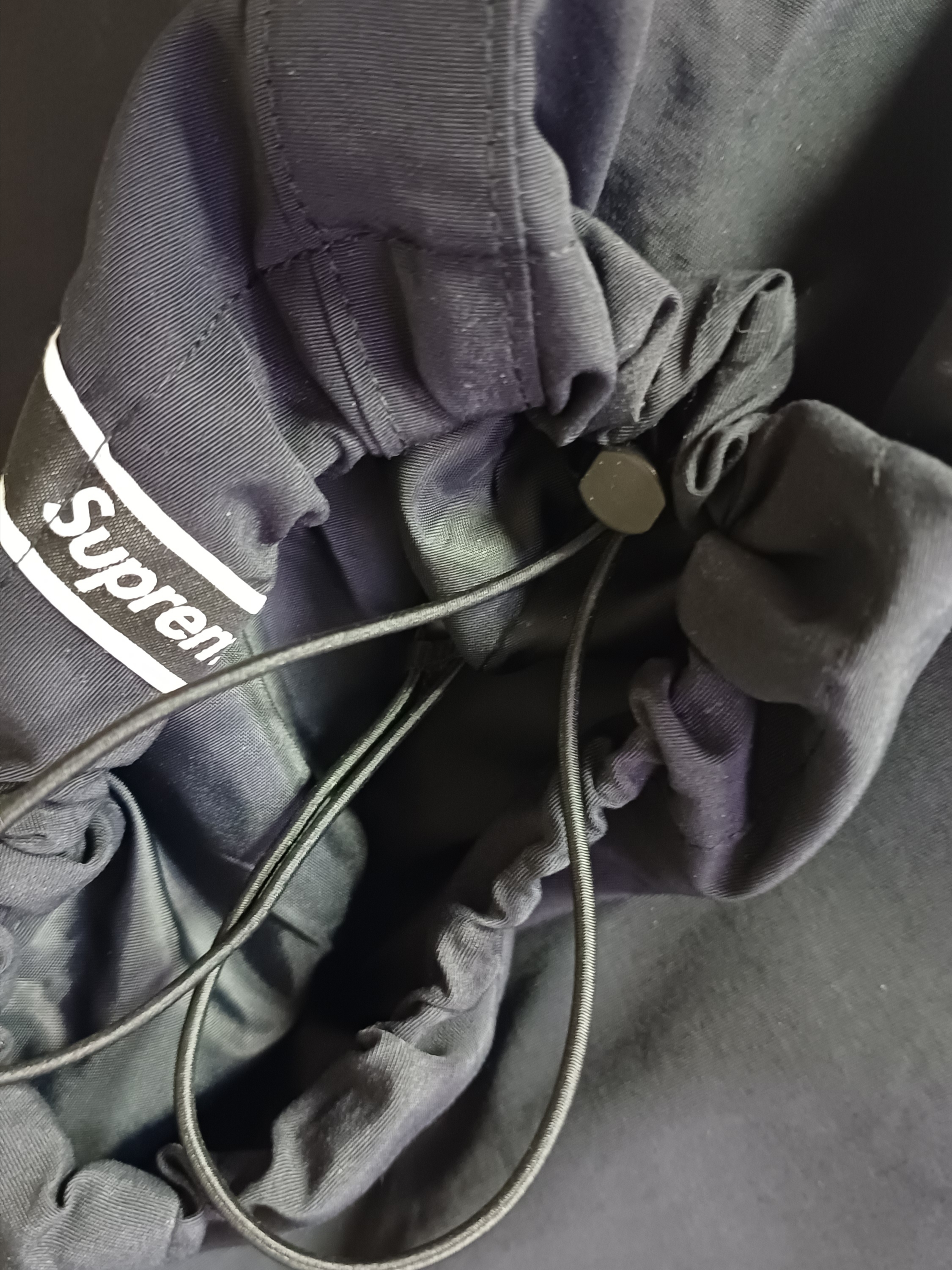 Supreme Logo Taping Track Pant Black - 26SS 착용 스타일 - 3