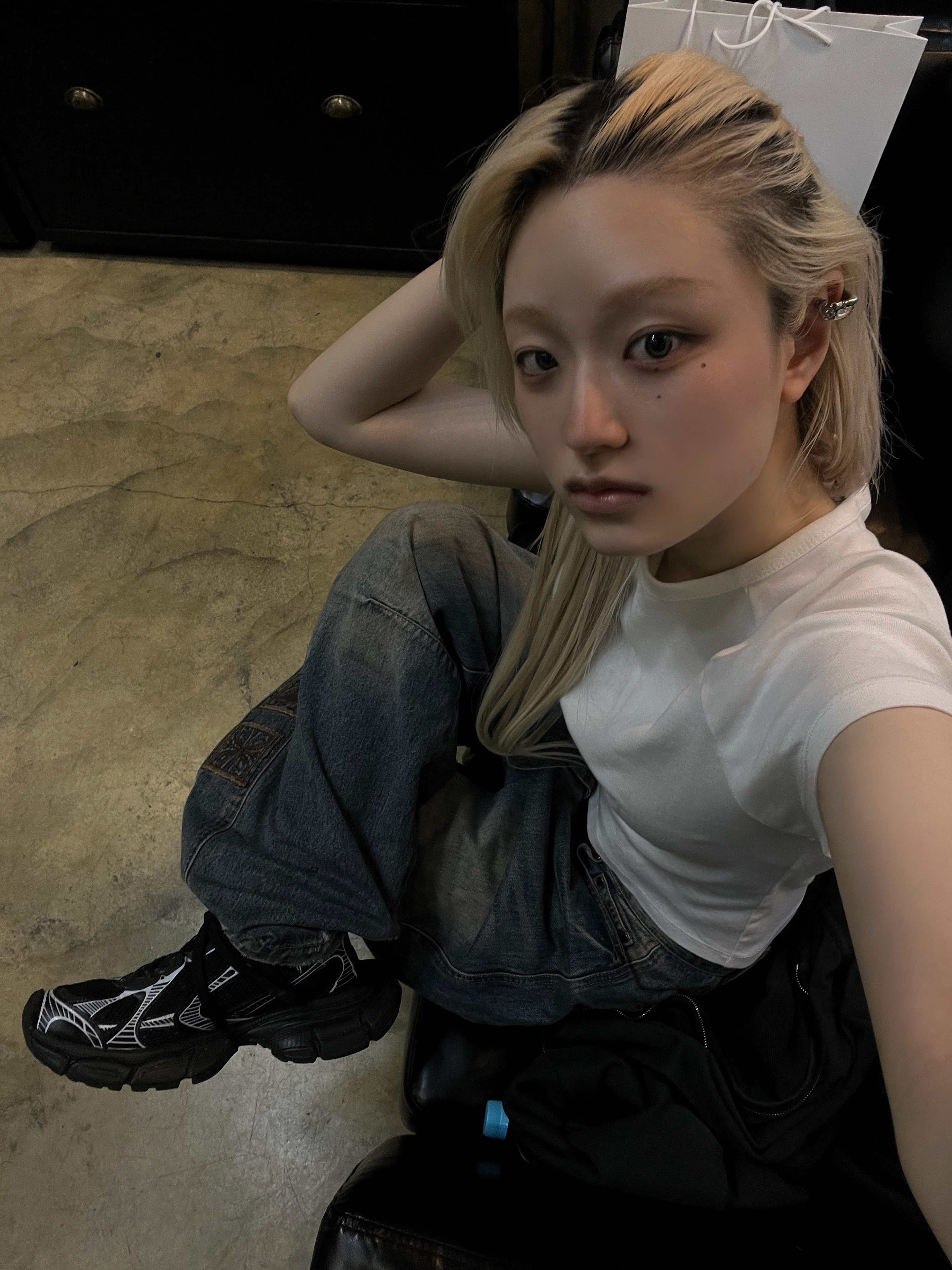 Karactor Vintage Emblem Denim Pants Muddy Blue, Balenciaga 3XL Sneakers Black White 착용 스타일 - 6
