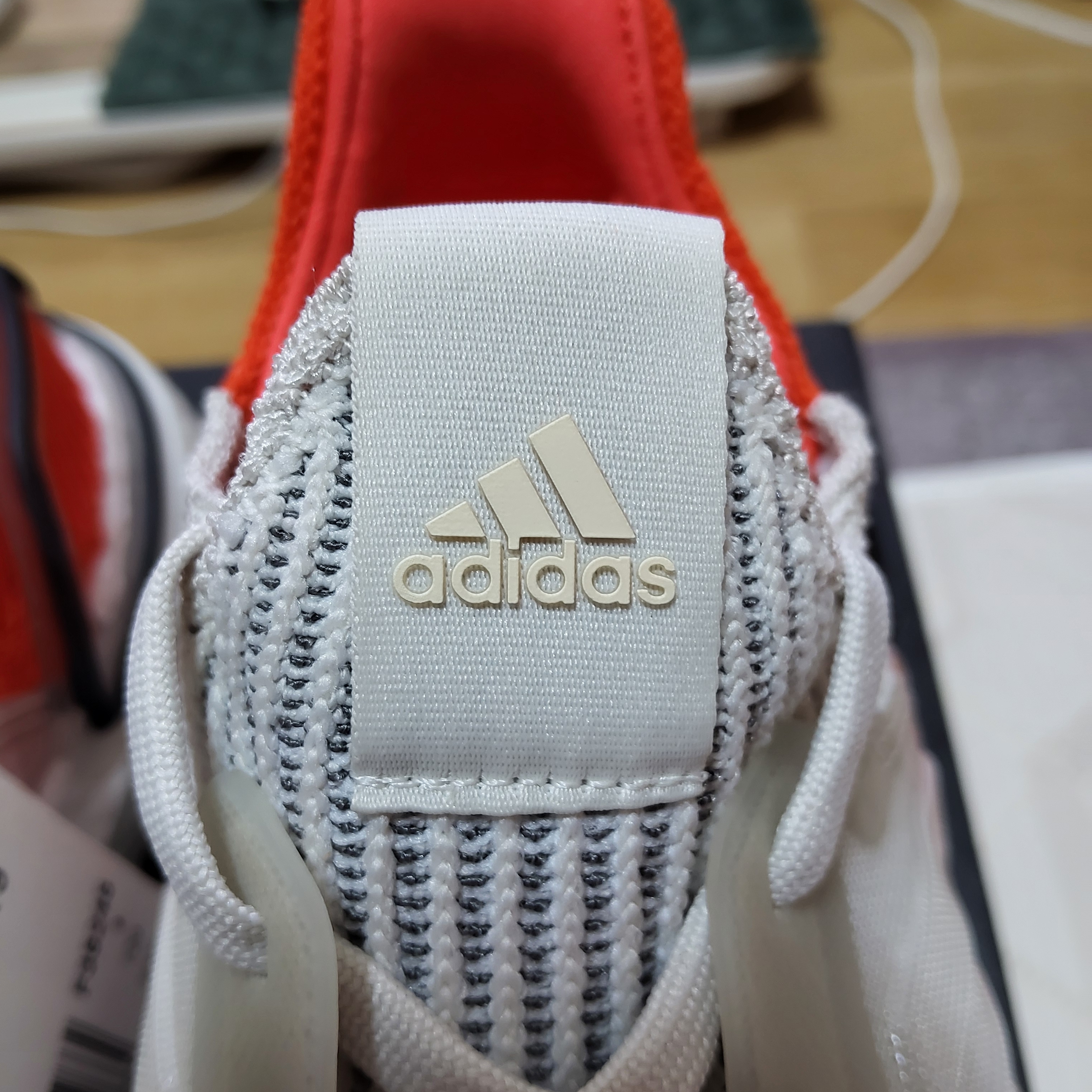 Adidas Ultraboost 19 Panda 착용 스타일 - 5