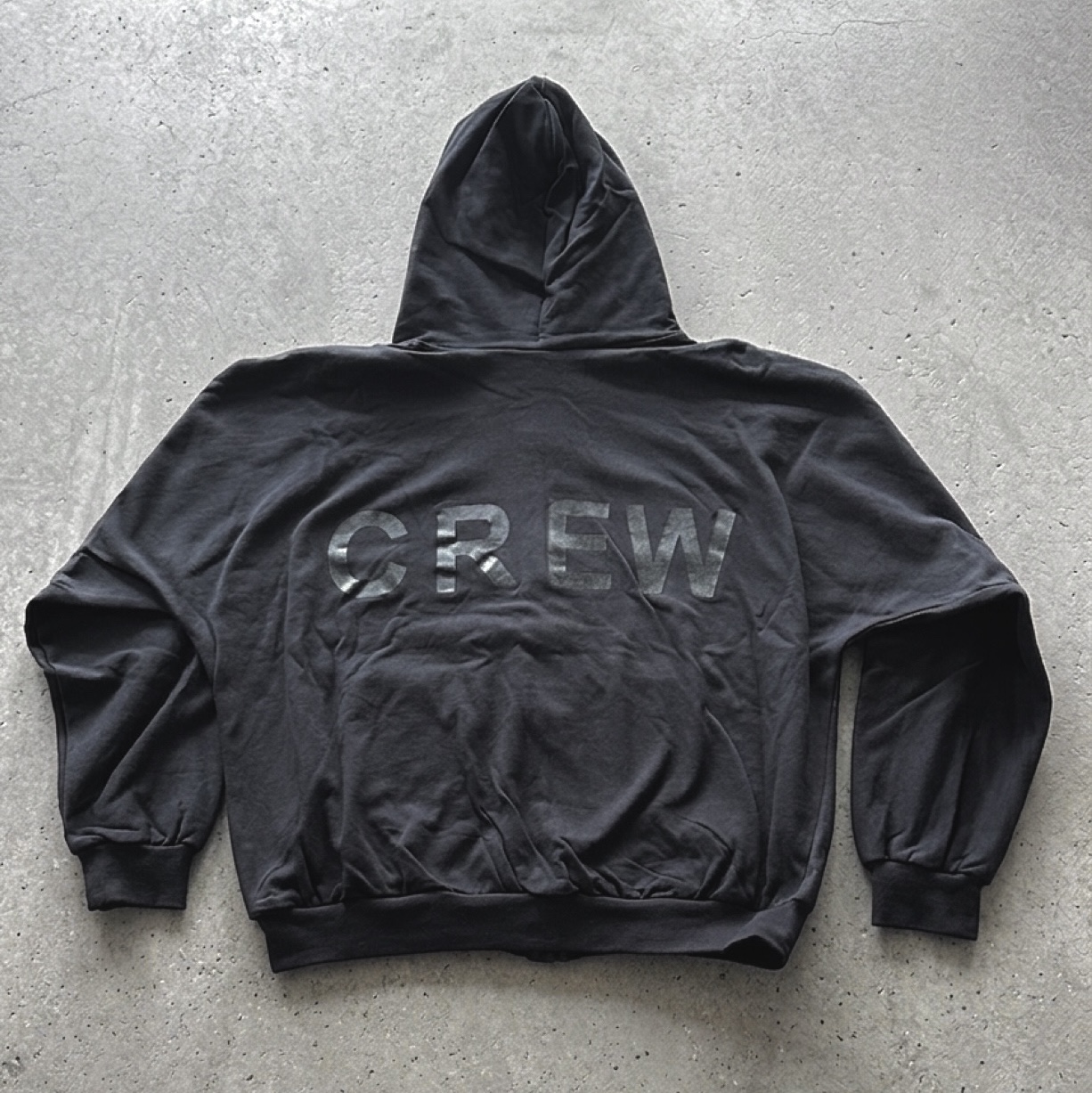 Yeezy HD-10 Black 착용 스타일 - 2