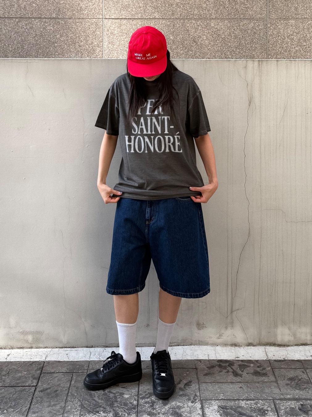 Permanent Archive Saint Honoré Washed Short Sleeve T-Shirt (Charcoal), Nike Air Force 1 '07 Low Triple Black 착용 스타일
