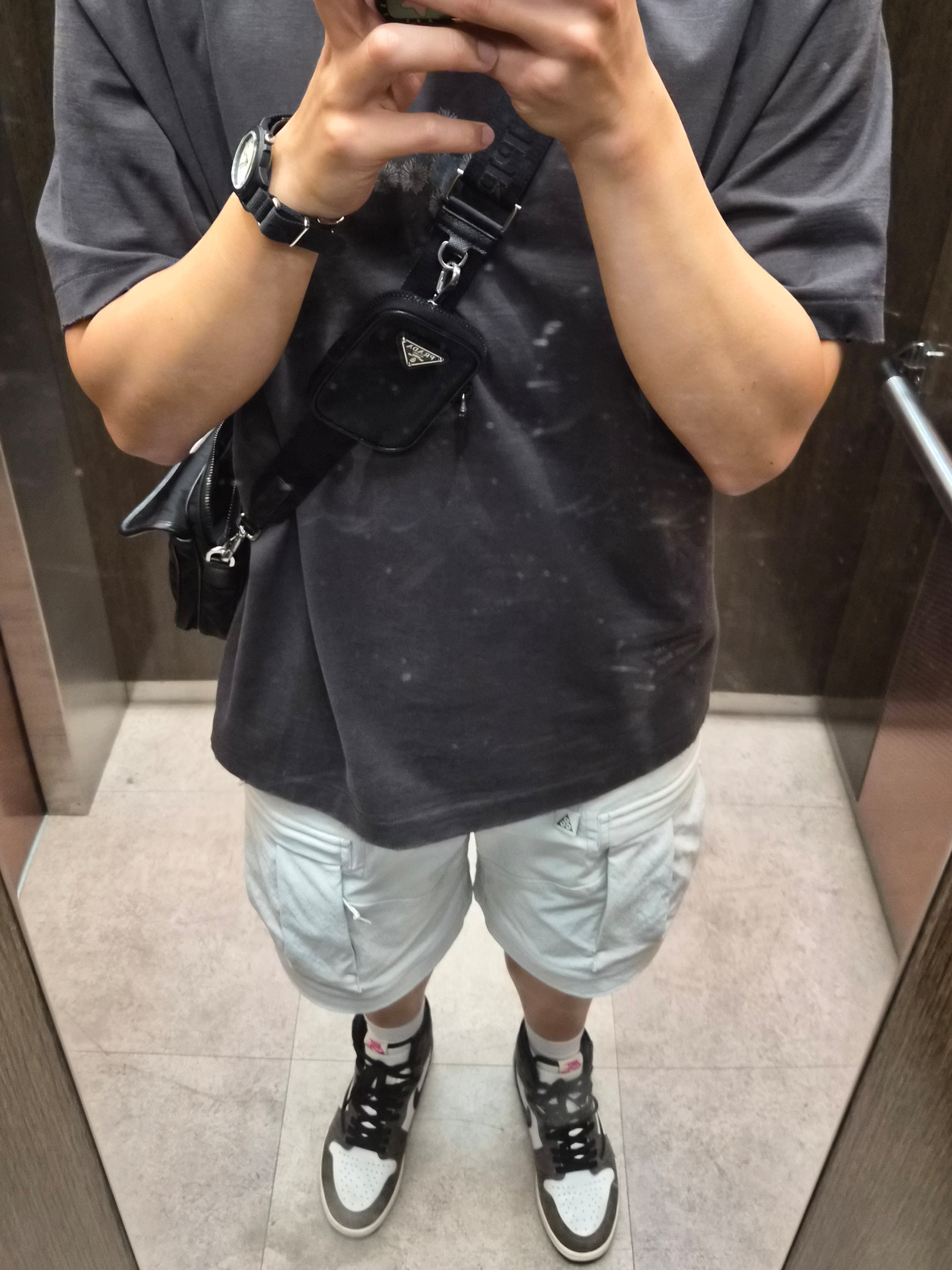 Nike ACG Smith Summit Cargo Pants Light Bone - Asia, Jordan 1 x Travis Scott Retro High OG SP Mocha 착용 스타일