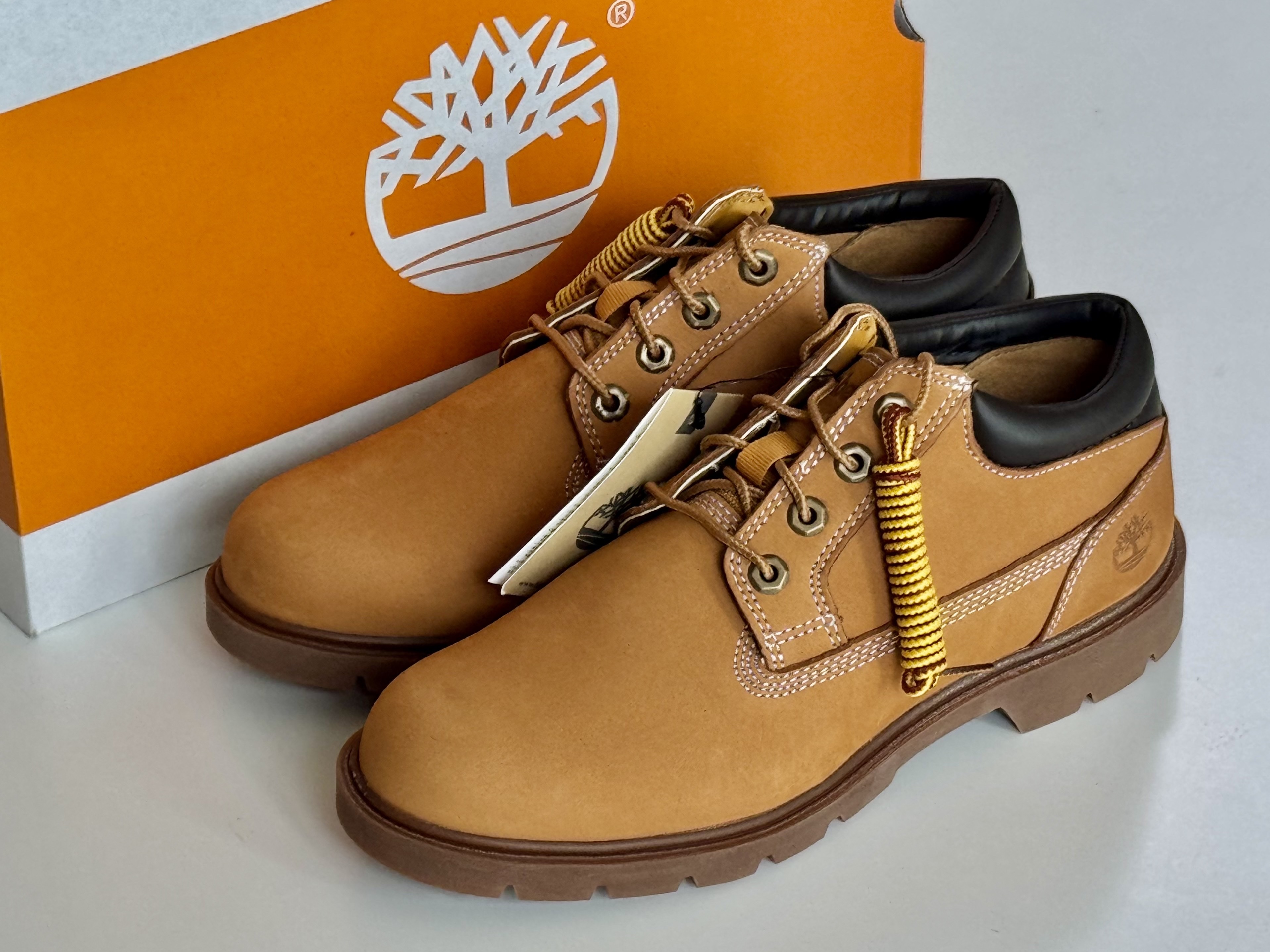 Timberland Classic Waterproof Boots Wheat Brown - Wide 착용 스타일 - 1