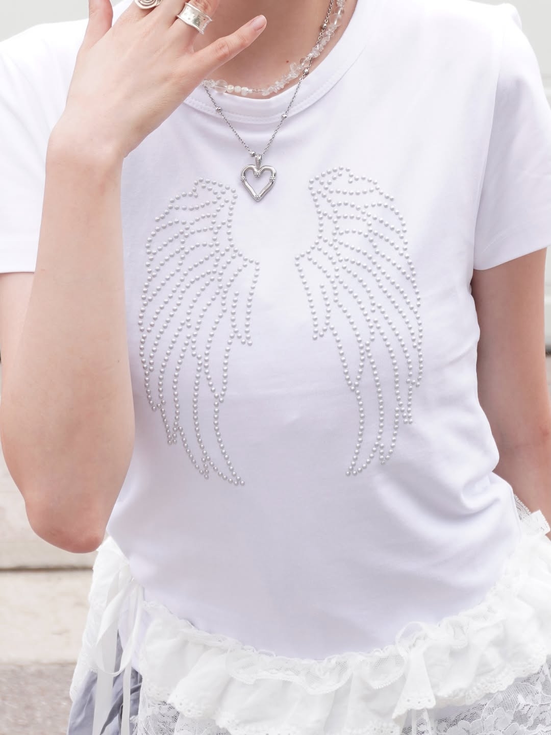 Rosefrantz Sparkle Angel Wing T-shirt [White] 착용 스타일 - 4