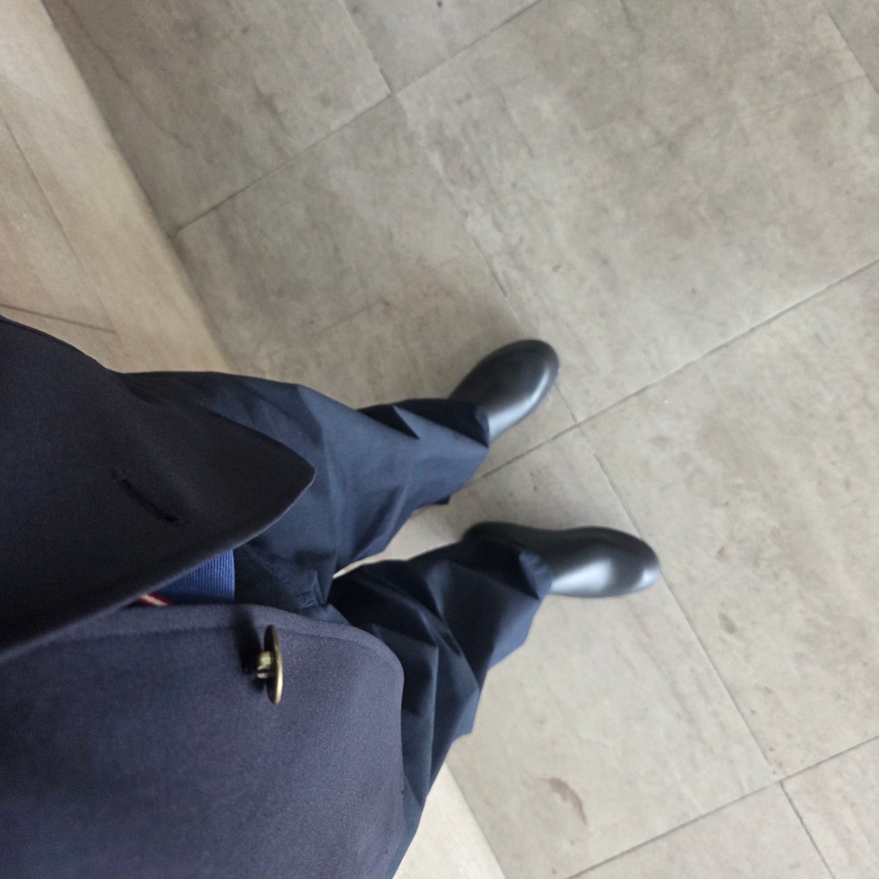 Uniqlo x JW Anderson AirSense Blazer Navy - KR, Uniqlo x JW Anderson Tuck Wide Chino Pants Navy - KR 착용 스타일