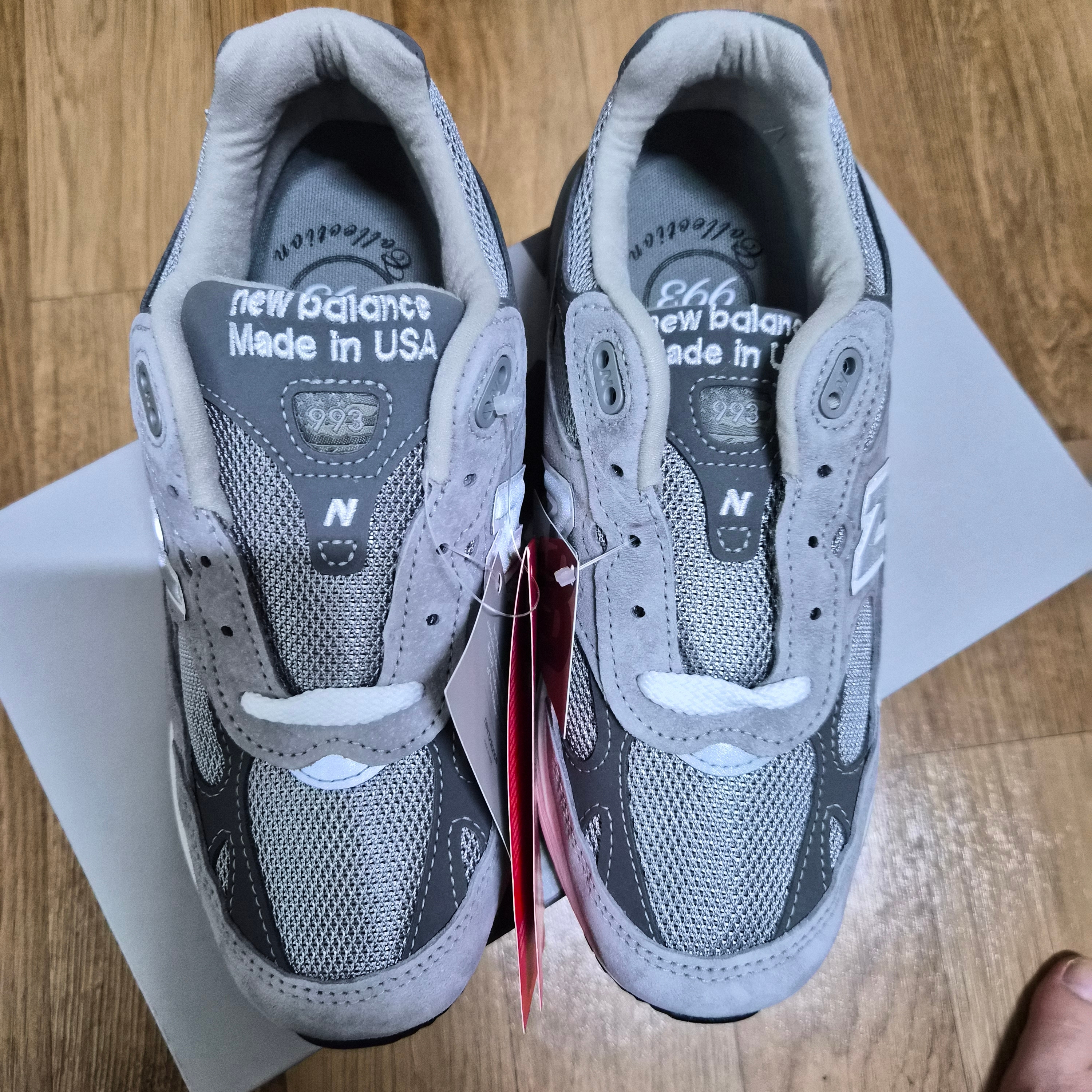 (W) New Balance 993 Made in USA Grey - B Standard 착용 스타일