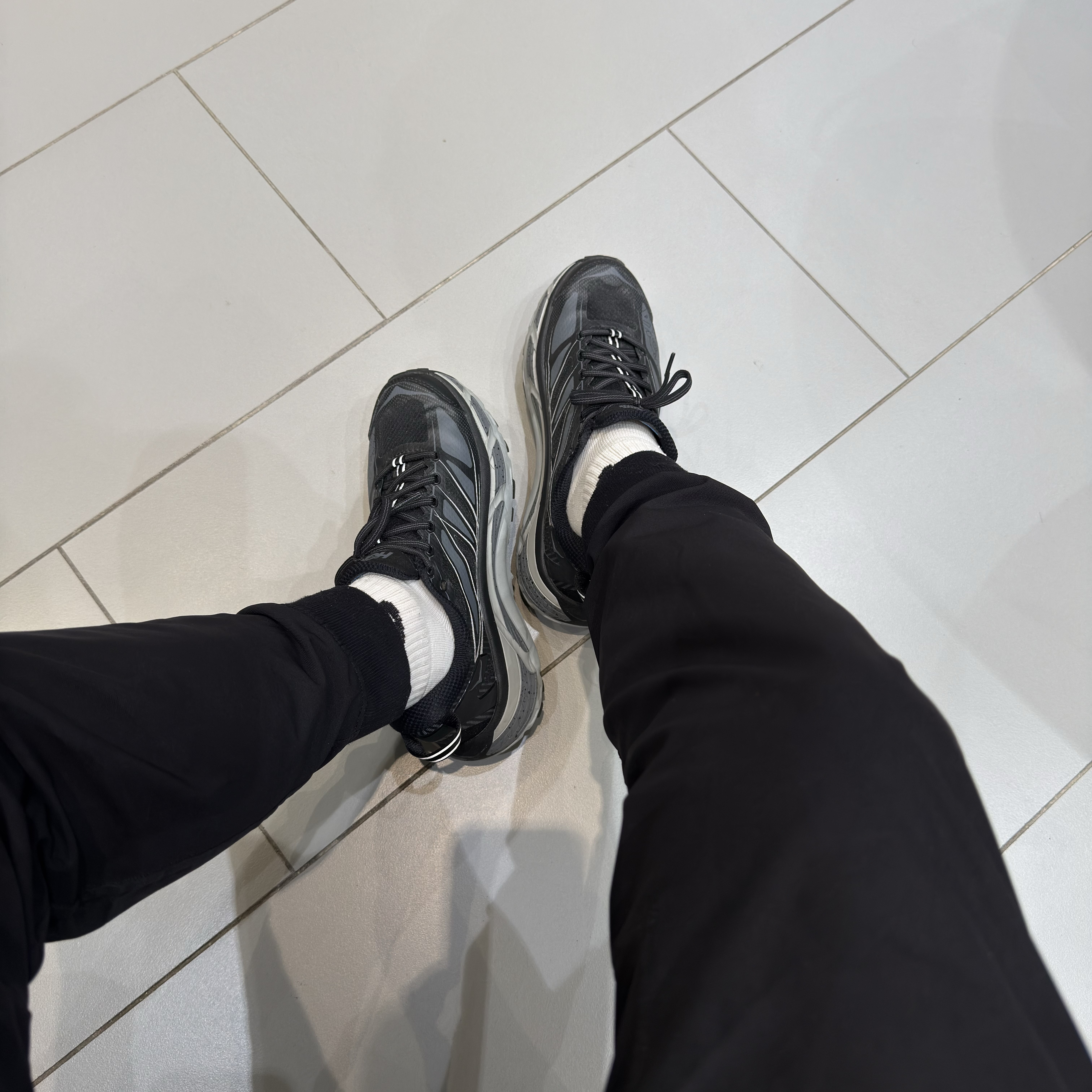 Hoka Mafate Speed 2 Black Castlerock, Lululemon Rulu Fleece Jogger Regular Black 착용 스타일 - 2