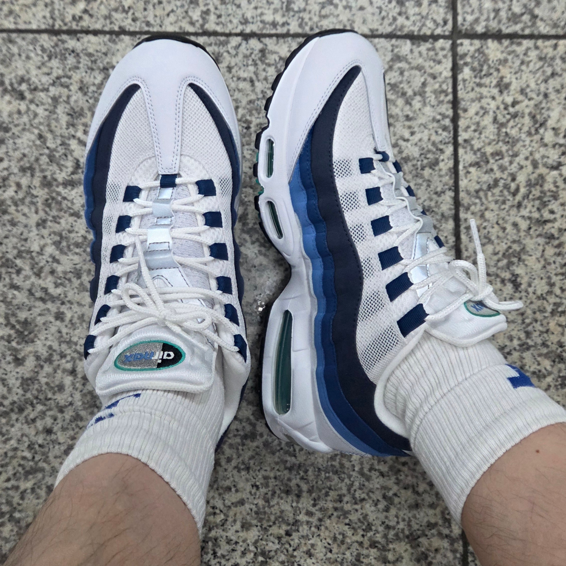 Nike Air Max 95 Big Bubble White Emerald Green 착용 스타일
