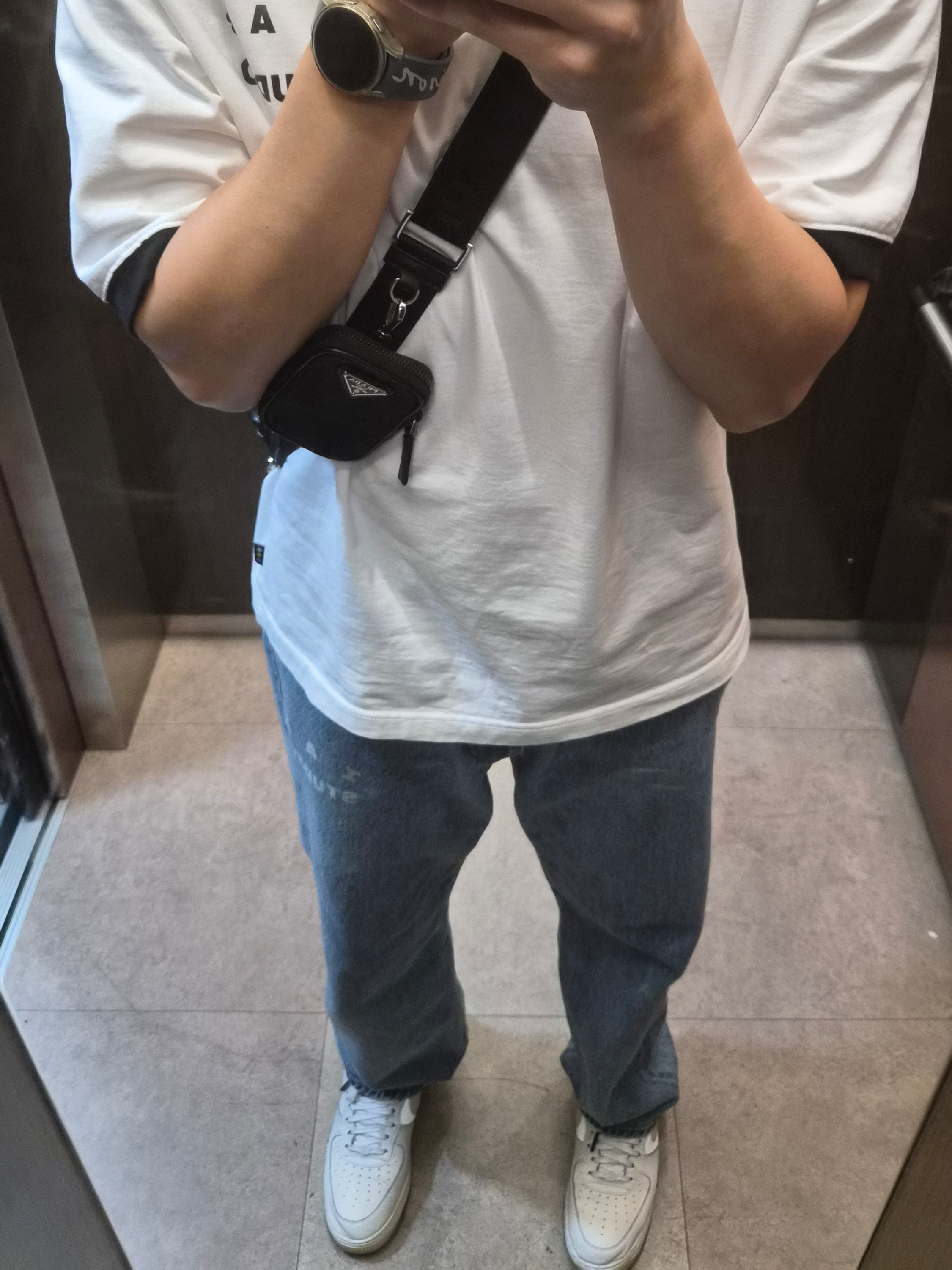 IAB Studio Established T-Shirt White Black, IAB Studio Japanese Washed Denim Pants Blue 착용 스타일