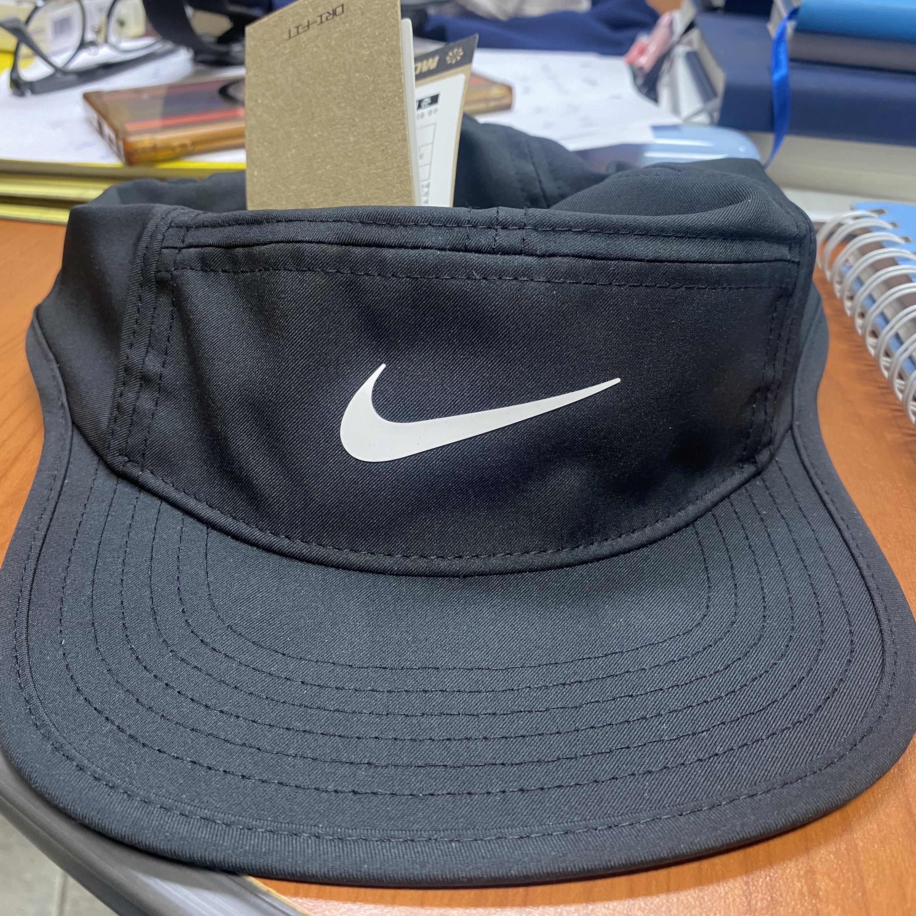 Nike Dri-Fit Fly Unstructured Swoosh Cap Black 착용 스타일