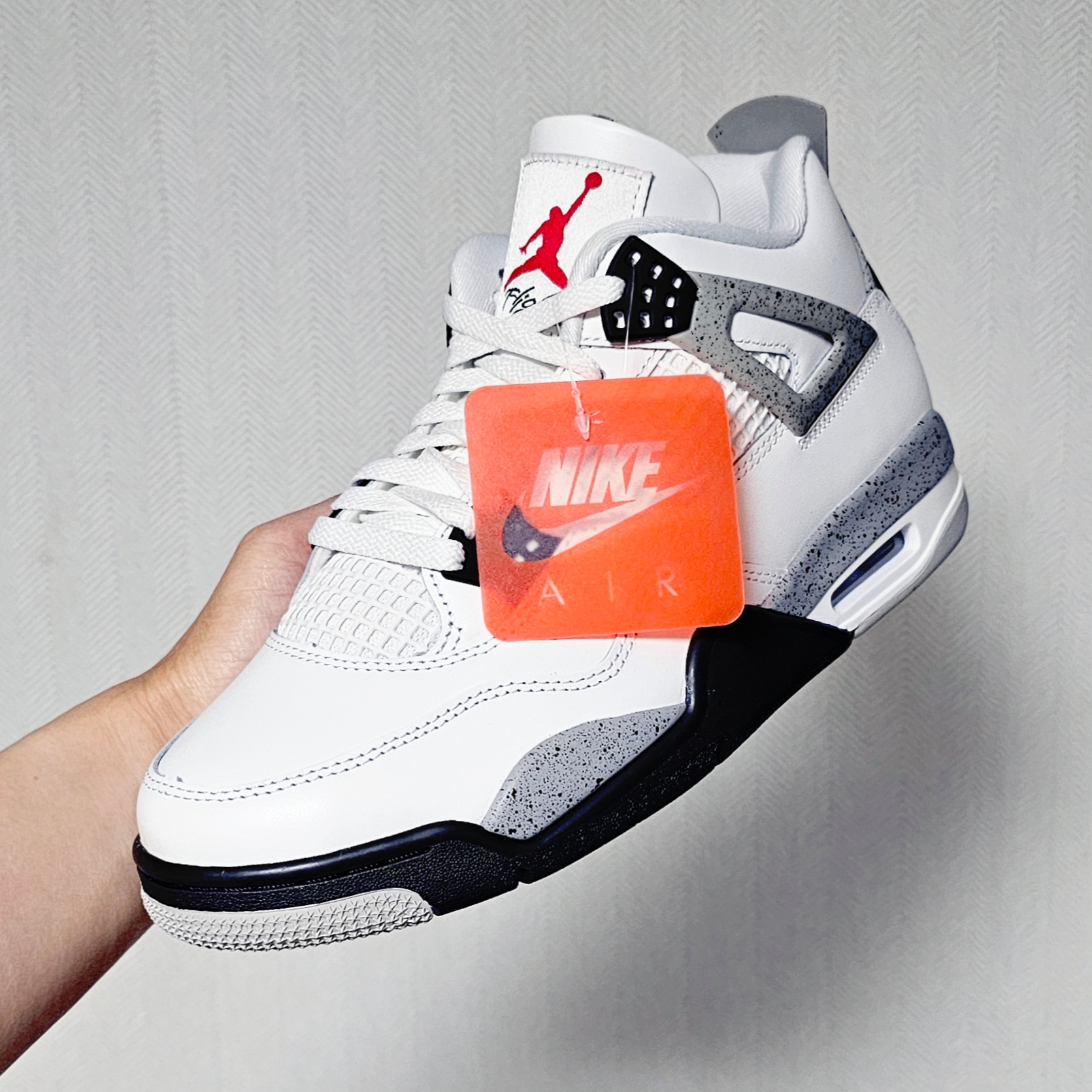 Jordan 4 Retro OG White Cement 2025 착용 스타일