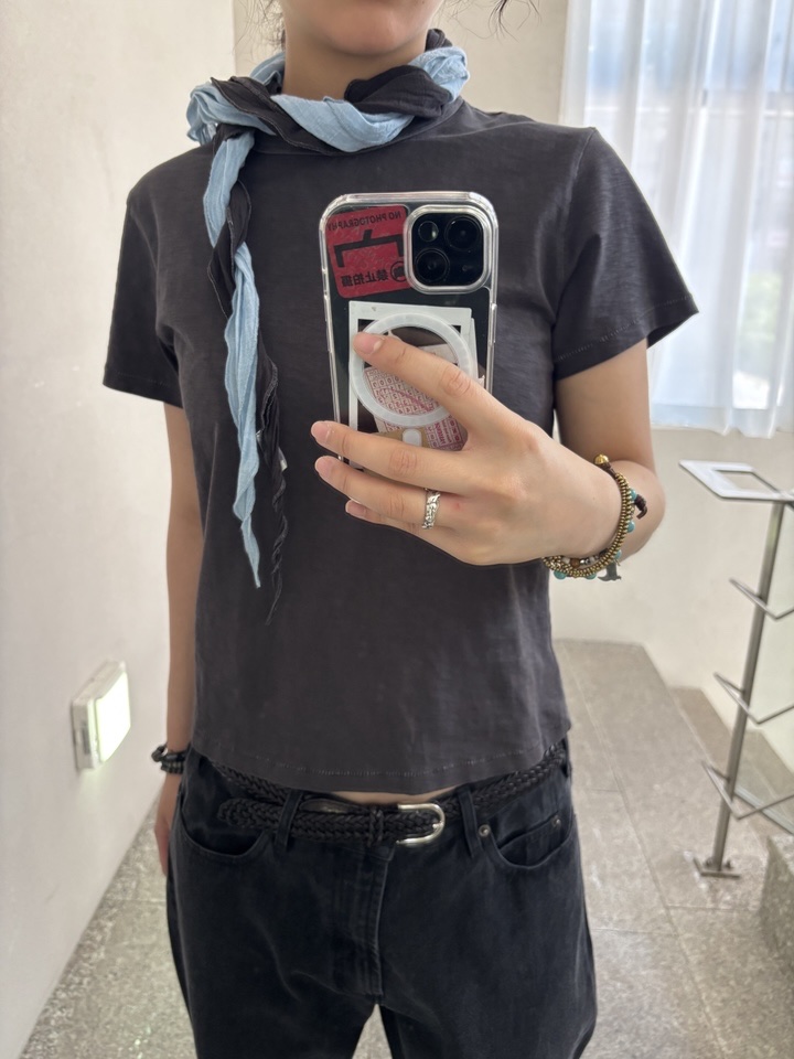 (W) SUNDAY CEREMONY Natural Dyed Basic Slub Tee - Ash Charcoal, SUNDAY CEREMONY Natural Dyed Neckerchief - Ash Charcoal 착용 스타일