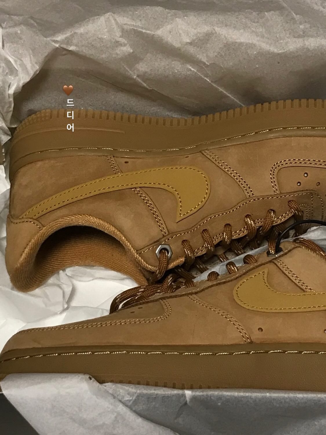 (W) Nike Air Force 1 '07 WB Flax Wheat 착용 스타일 - 2