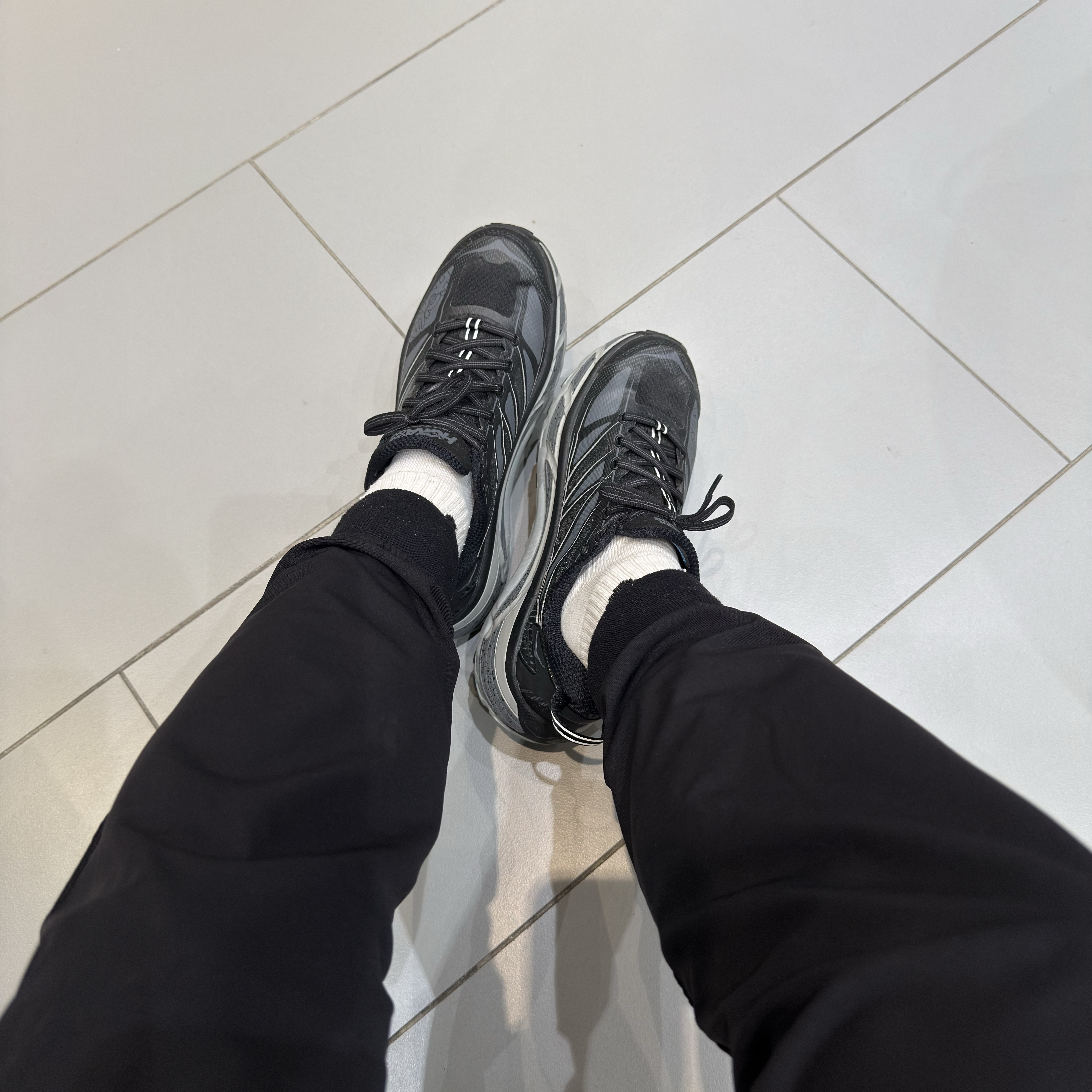 Hoka Mafate Speed 2 Black Castlerock, Lululemon Rulu Fleece Jogger Regular Black 착용 스타일 - 3