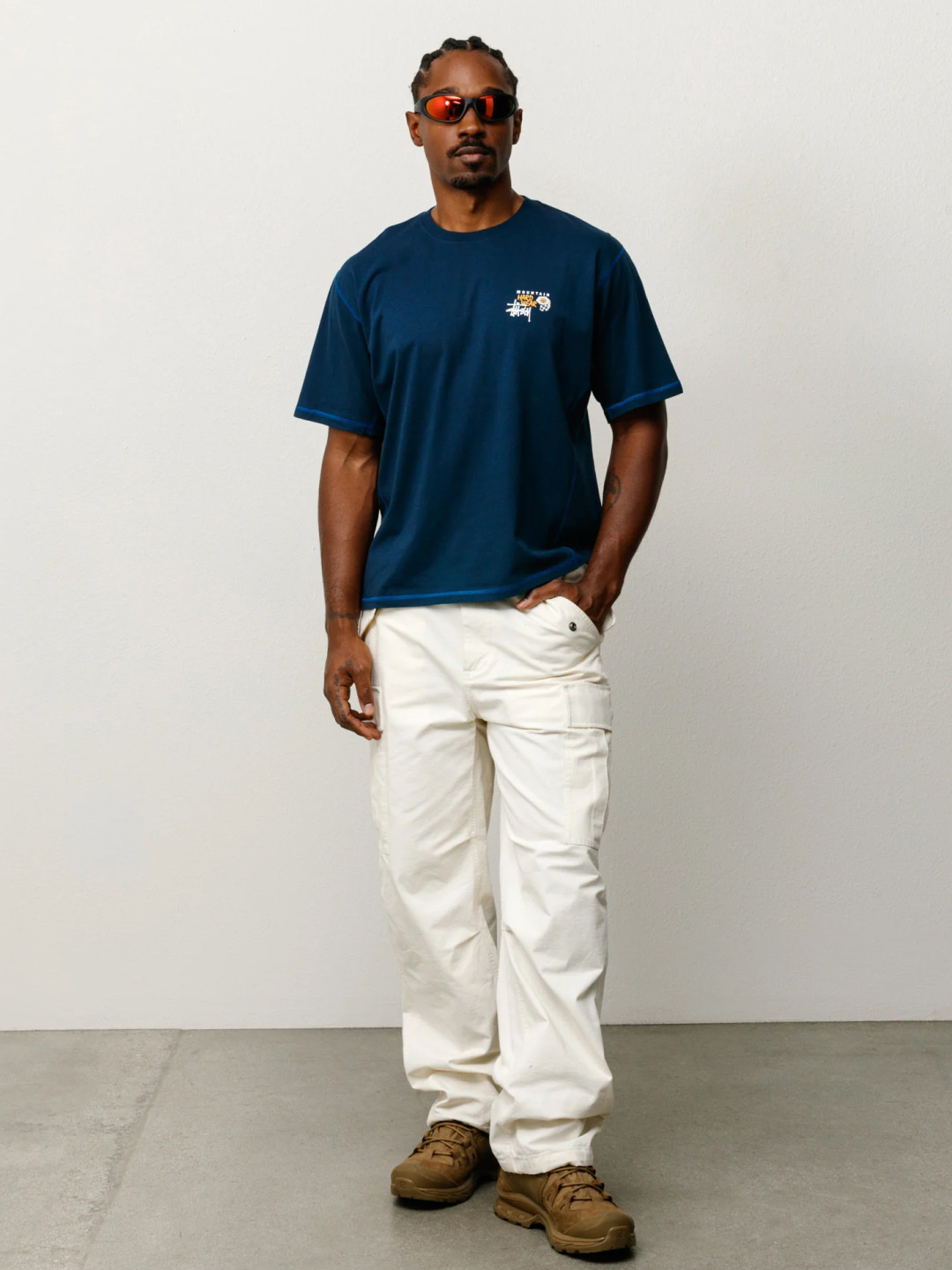 Stussy x Mountain Hardwear T-Shirt Mission Olive, Stussy x Mountain Hardwear T-Shirt Hardwear Navy μ°©μ© μ€νμΌ - 2