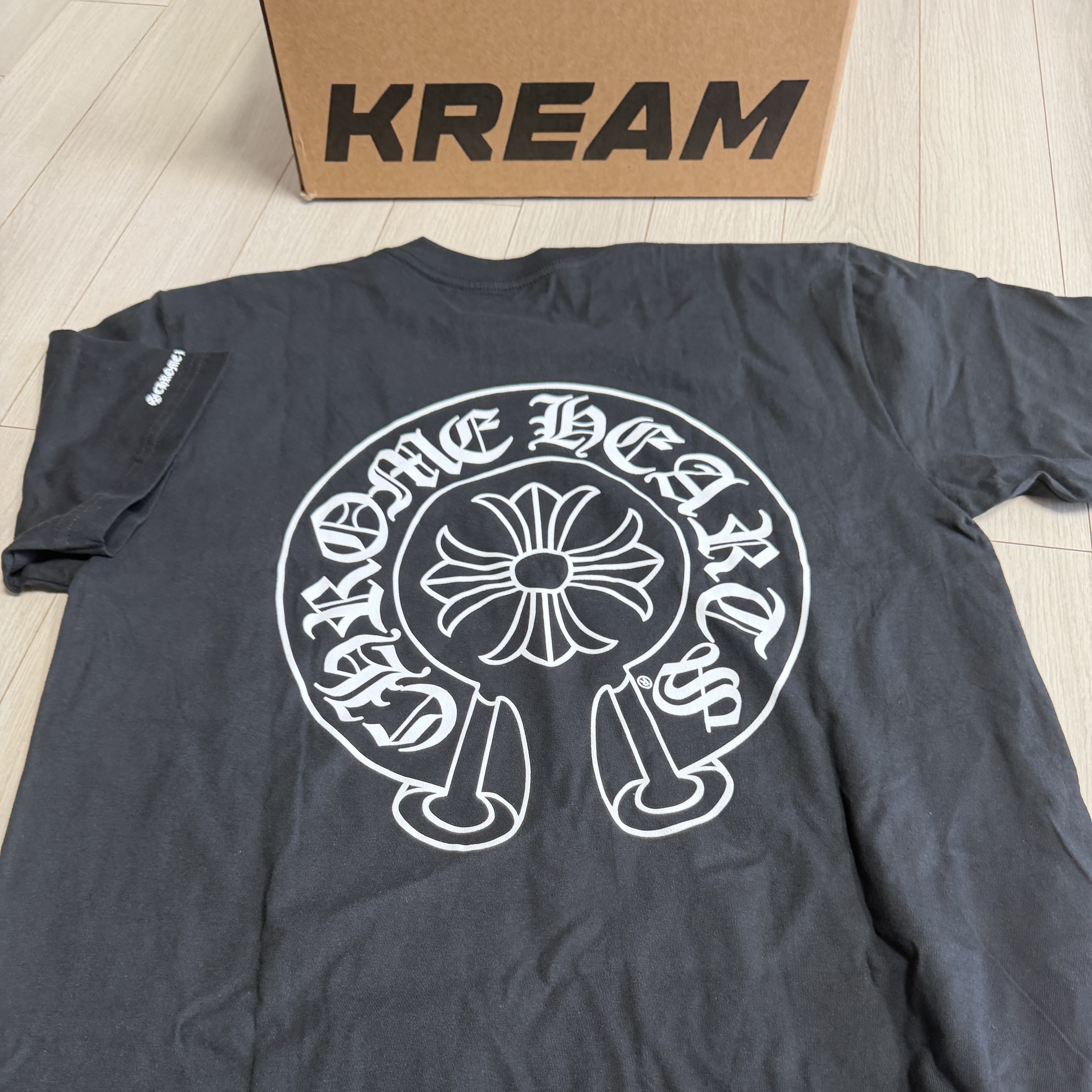 Chrome Hearts Horseshoe Logo Pocket T-Shirt Black 착용 스타일