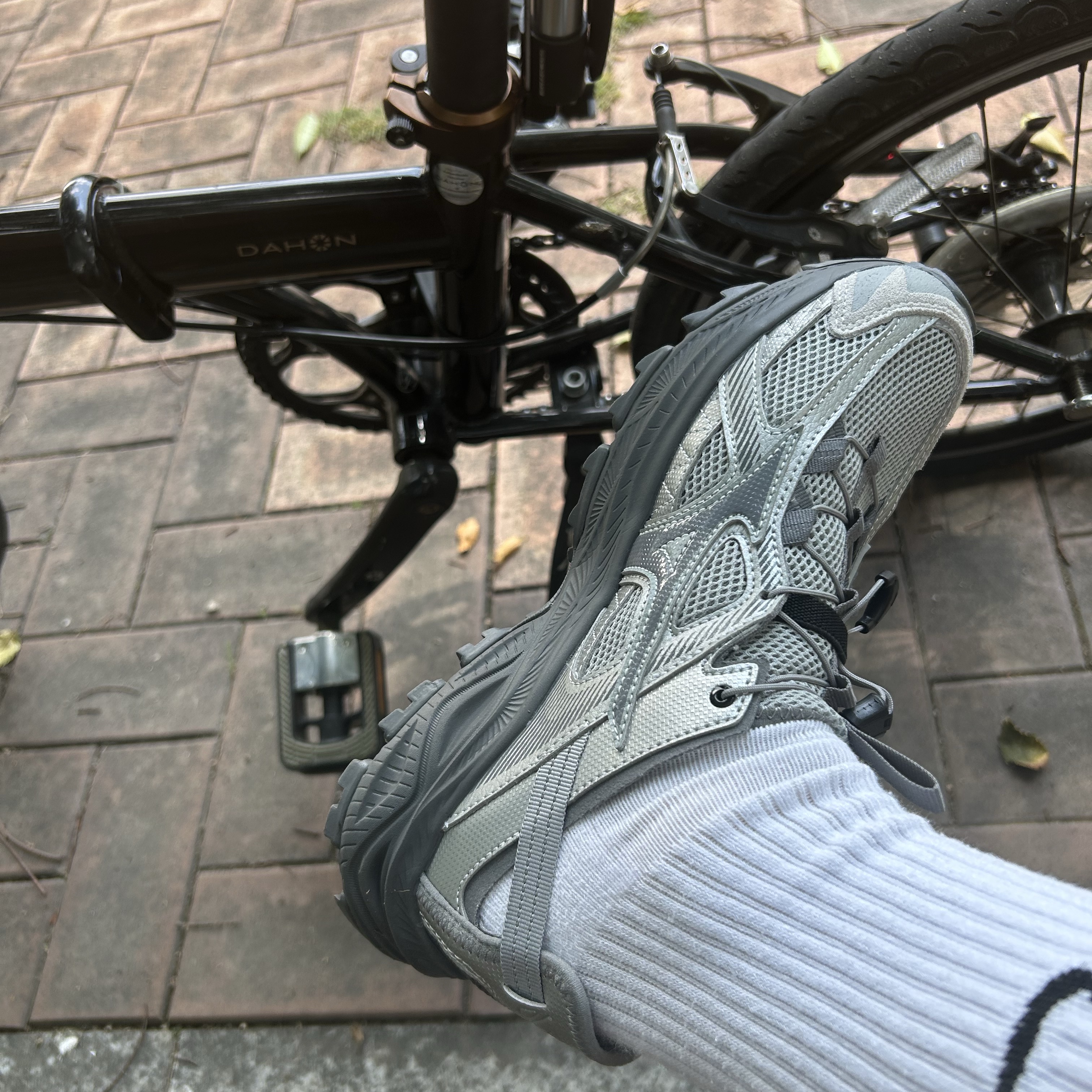 Mizuno Racer Trail SE Silver Grey 착용 스타일 - 4