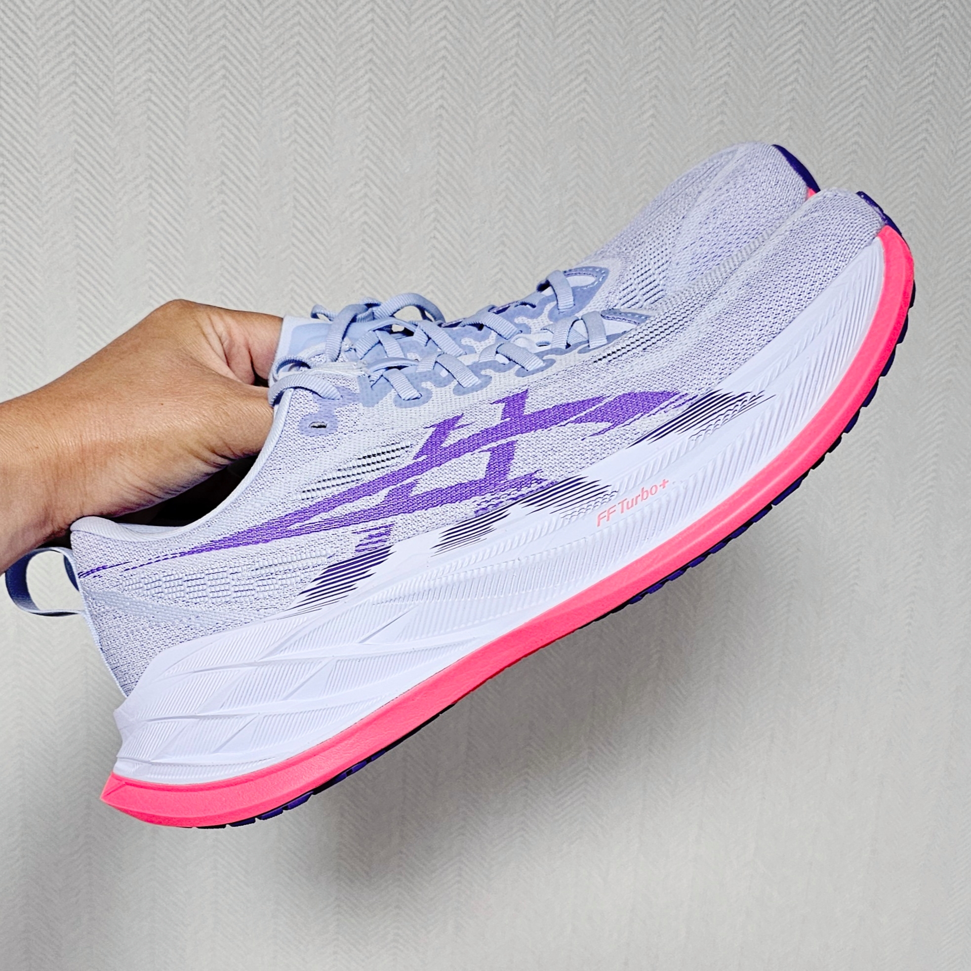 Asics Superblast 2 Blue Fade Edo Purple 착용 스타일