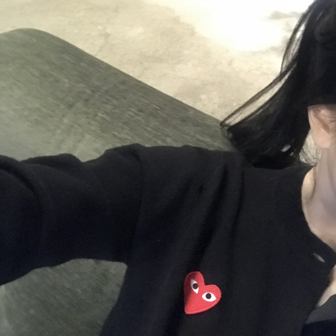 Onitsuka Tiger Mexico 66 Black White, Play Comme des Garcons Red Heart Knit Cardigan Black 착용 스타일 - 3